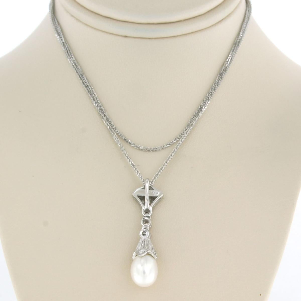 Necklace and pendant with pearl and single cut diamonds up to 0.23ct 14k gold For Sale 1