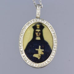 Necklace and pendant with porcelain figure and brilliant cut diamonds 18k gold
