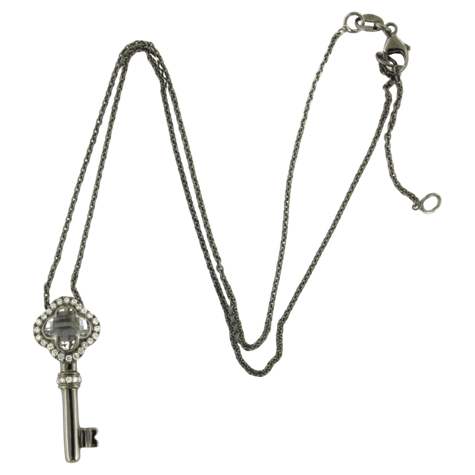 Necklace and pendant with rock crystal and brilliant cut diamonds 18k gold For Sale