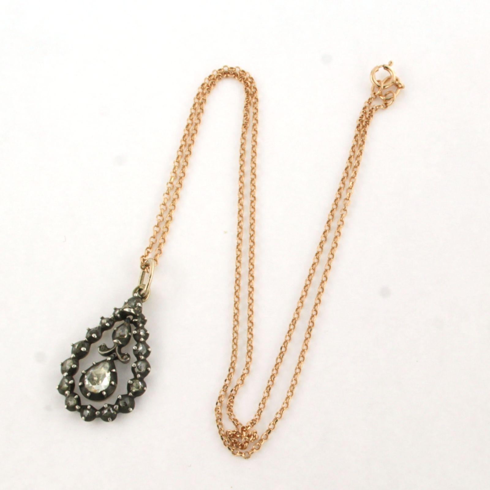 Début de l'époque victorienne Collier et pendentif avec diamants taillés en rose jusqu'à 0,70 ct Or 14k et argent en vente