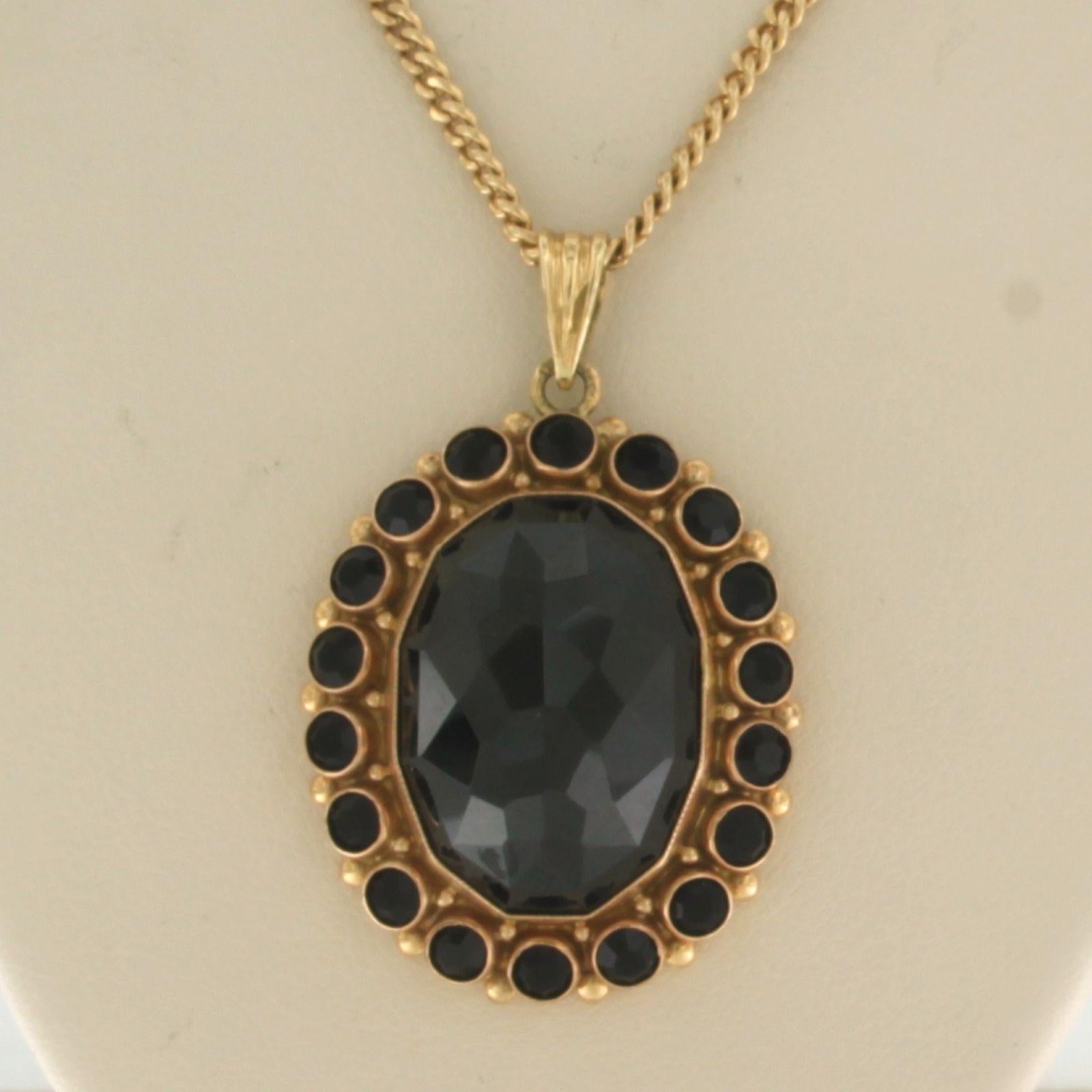 14k pink gold necklace and pendant set with garnet - 14.8 grams - 50 cm long 

Detailed description

the length of the necklace is 50 cm long by 2.0 mm wide

the size of the pendant is 3.6 cm long by 2.4 cm wide

total weight: 14.8 grams

occupied