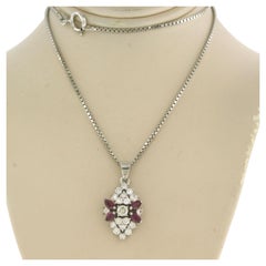 Collana e pendente con rubino e diamanti taglio brillante fino a 0,90ct in oro 14k