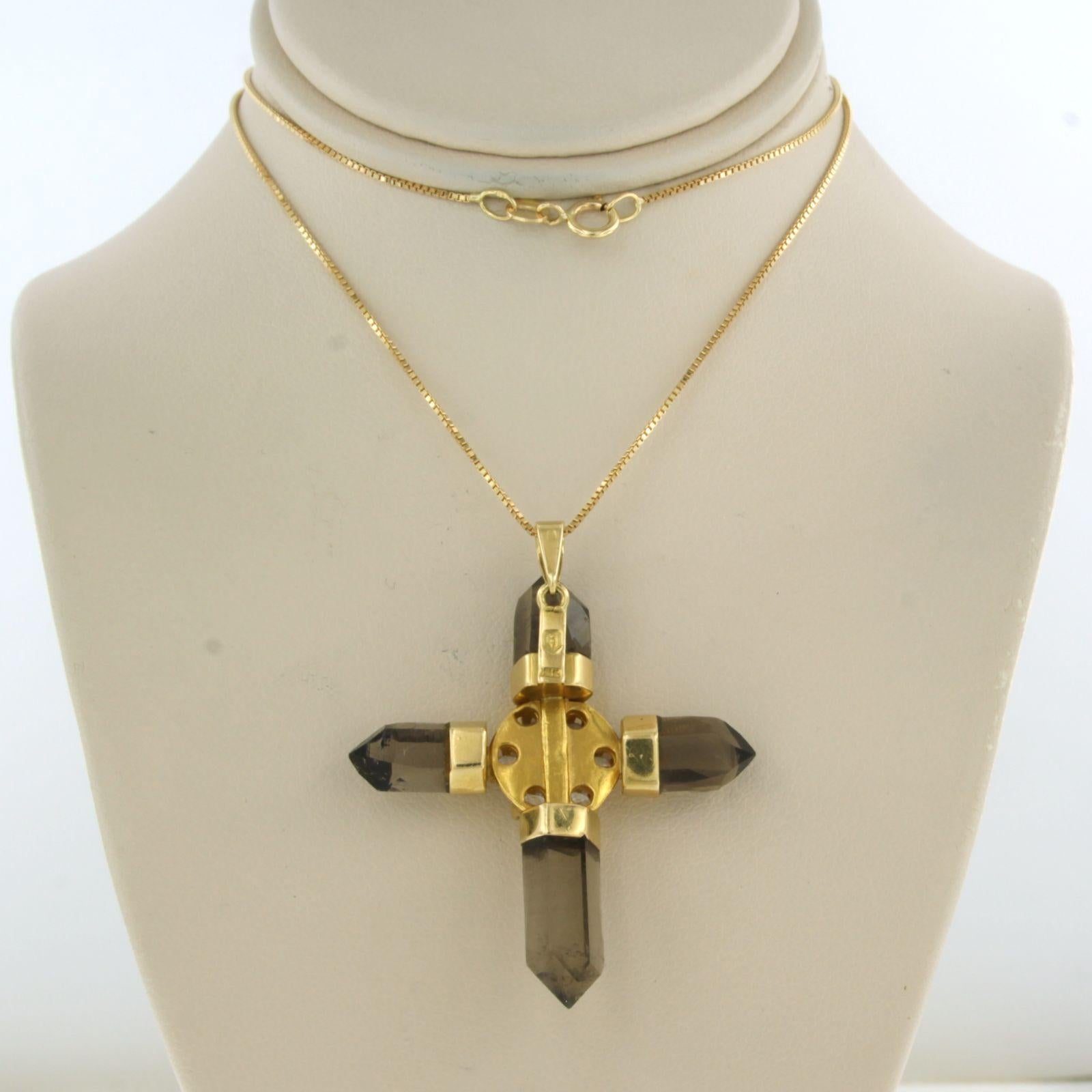 18k yellow gold necklace with pendant set with smoky quartz and brilliant cut diamonds. 0.70ct - G/H - VS/SI - 40 cm

detailed description:

the length of the necklace is 40 cm and 0.5 mm wide

Dimensions of the pendant are 4.3 cm long by 3.4 cm