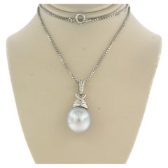 Necklace and pendant with South Sea pearl and brilliant cut diamonds 18k gold
