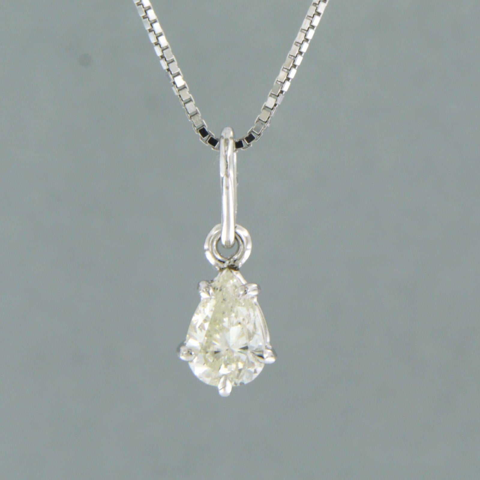 Pear Cut Necklace and solitair pendant set with diamond 18k white gold For Sale