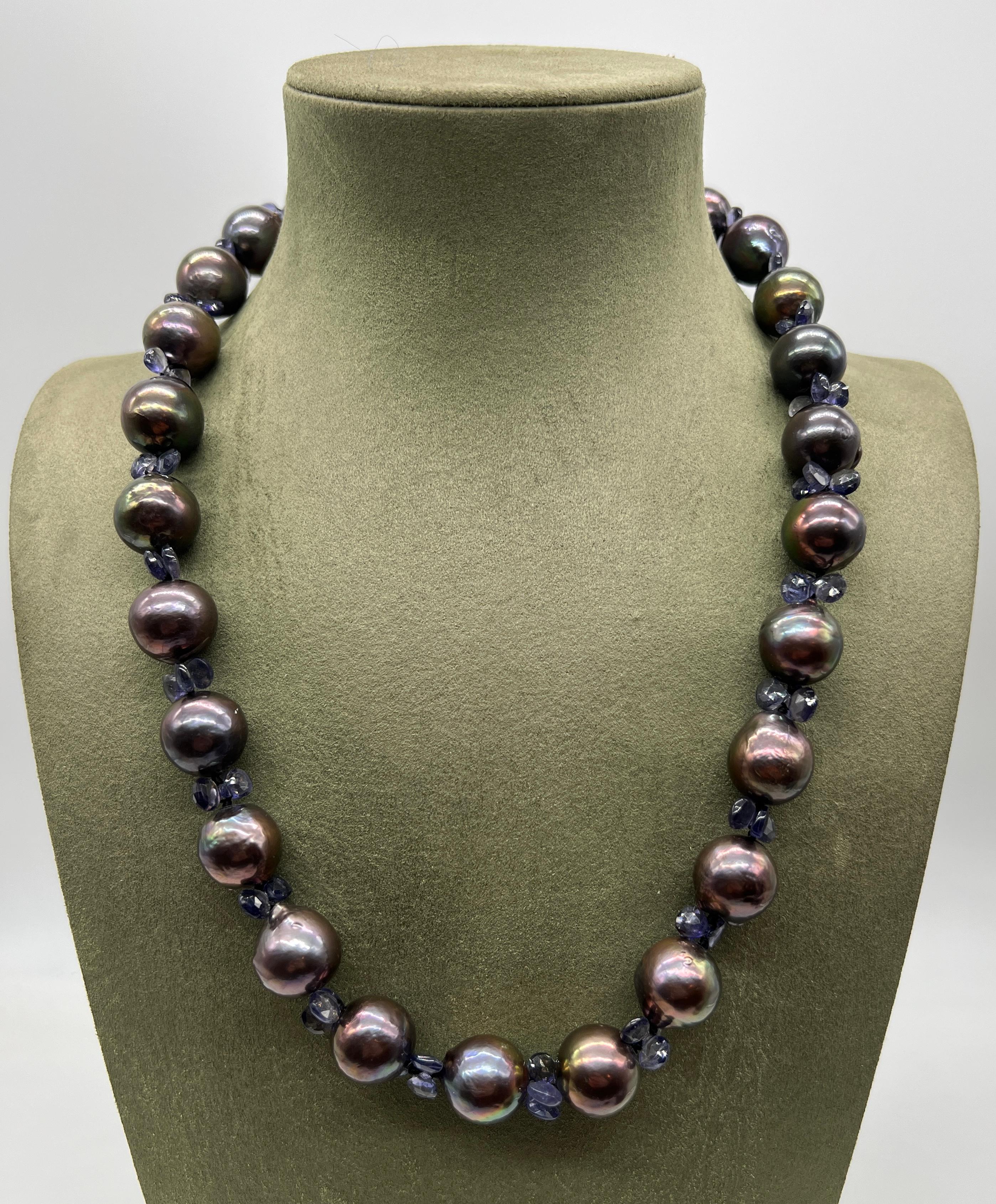 Women's Necklace Baroque Black Pearls Iolites Bakelite Clasp For Sale