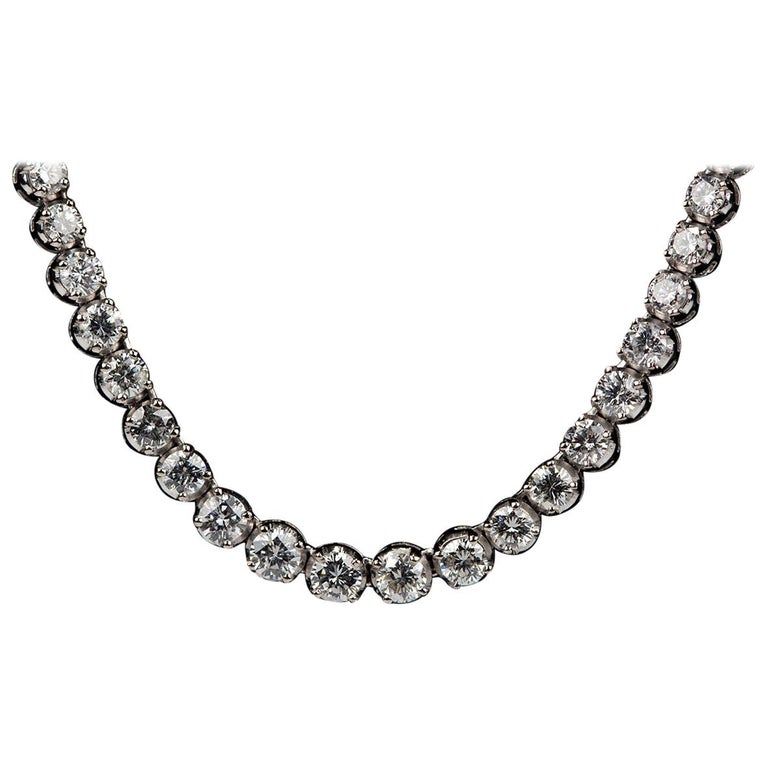 Brilliant Cut Graduated Diamond Collet Necklace of 9 Carats, English