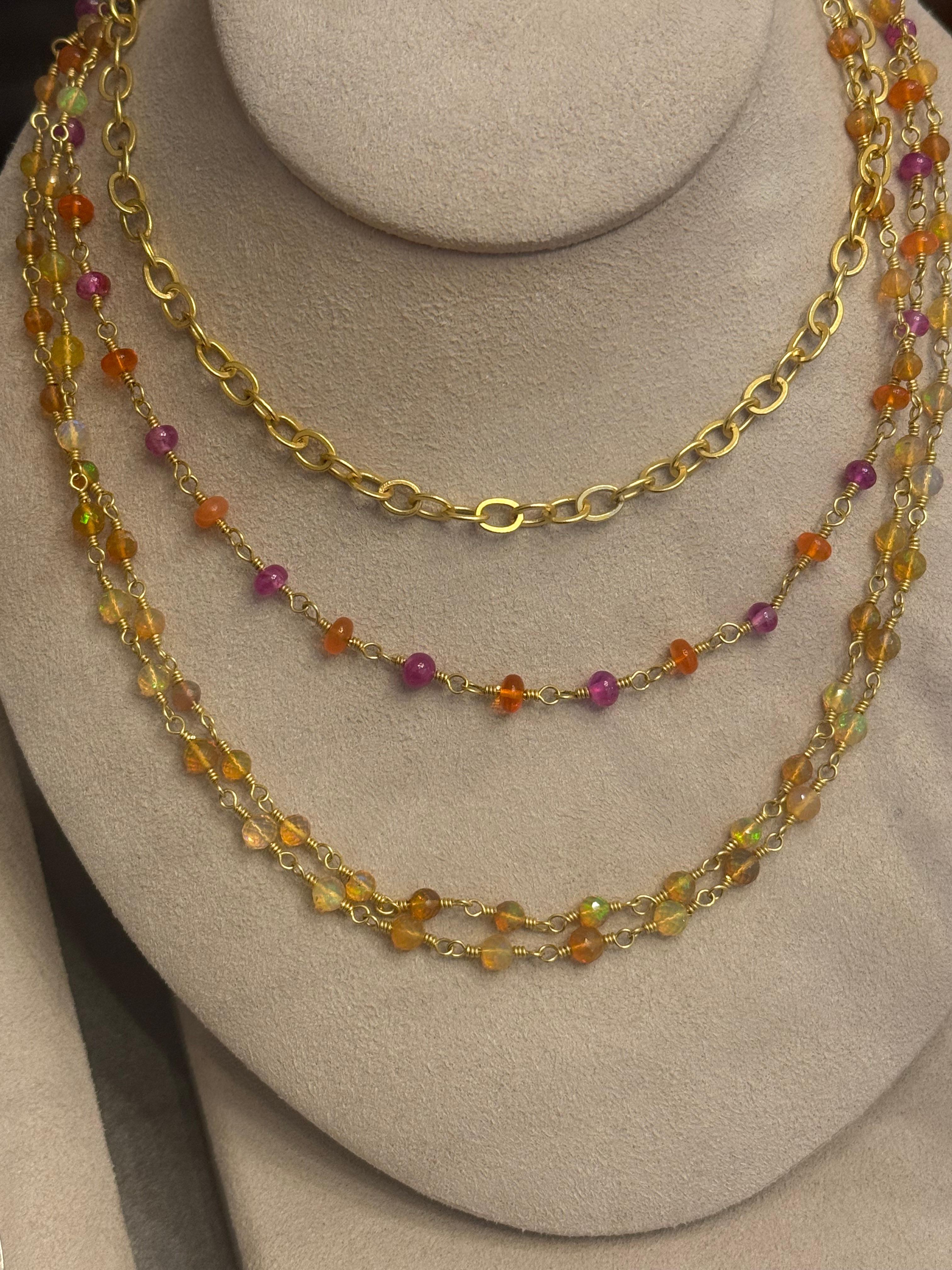Necklace Burmese Ruby and Mexican Fire Opal beads in 22 Karat gold For Sale 1