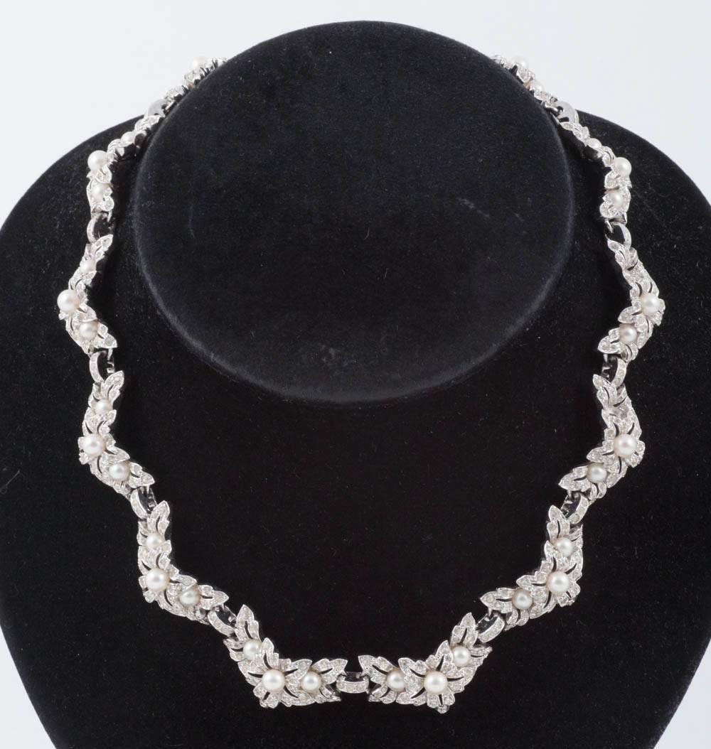 Necklace, earrings, bracelet and brooch, in paste and pearls, Jomaz, USA, 1950s. In Good Condition In Greyabbey, County Down