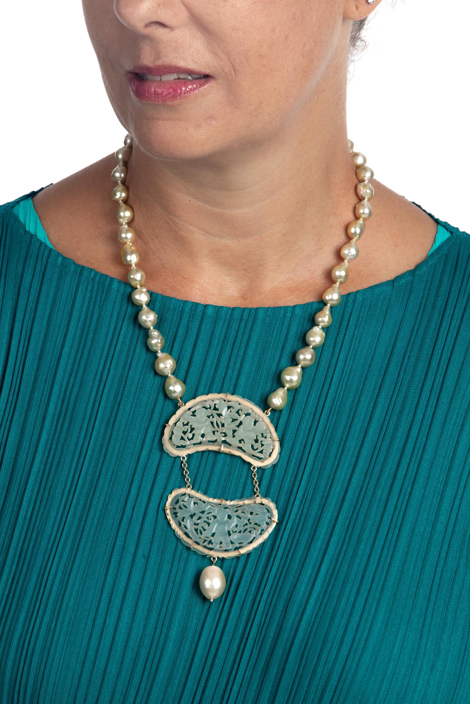 Necklace Gold Natural Pearls Antiques Carved Jade Gold 18 k For Sale 5