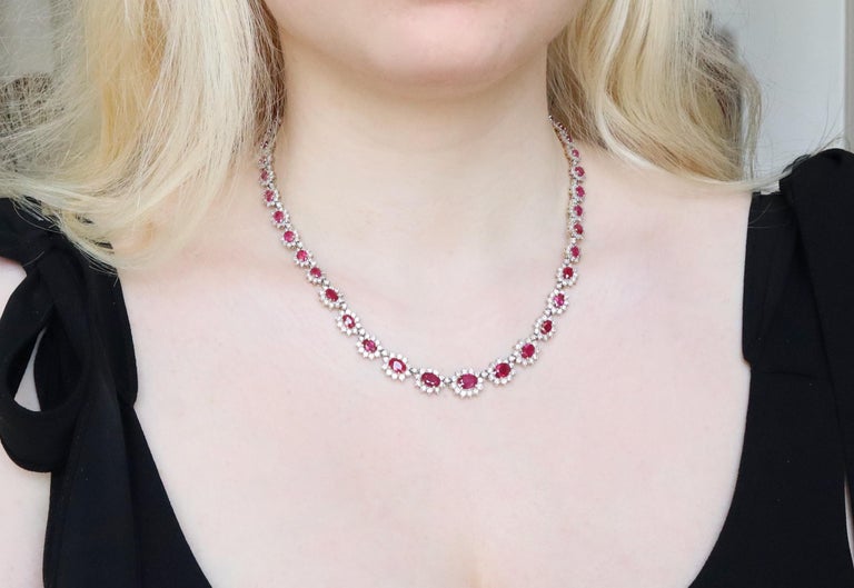 Necklace in 18 Carat 18 KT Gold Rubies and Diamonds For Sale at 1stDibs
