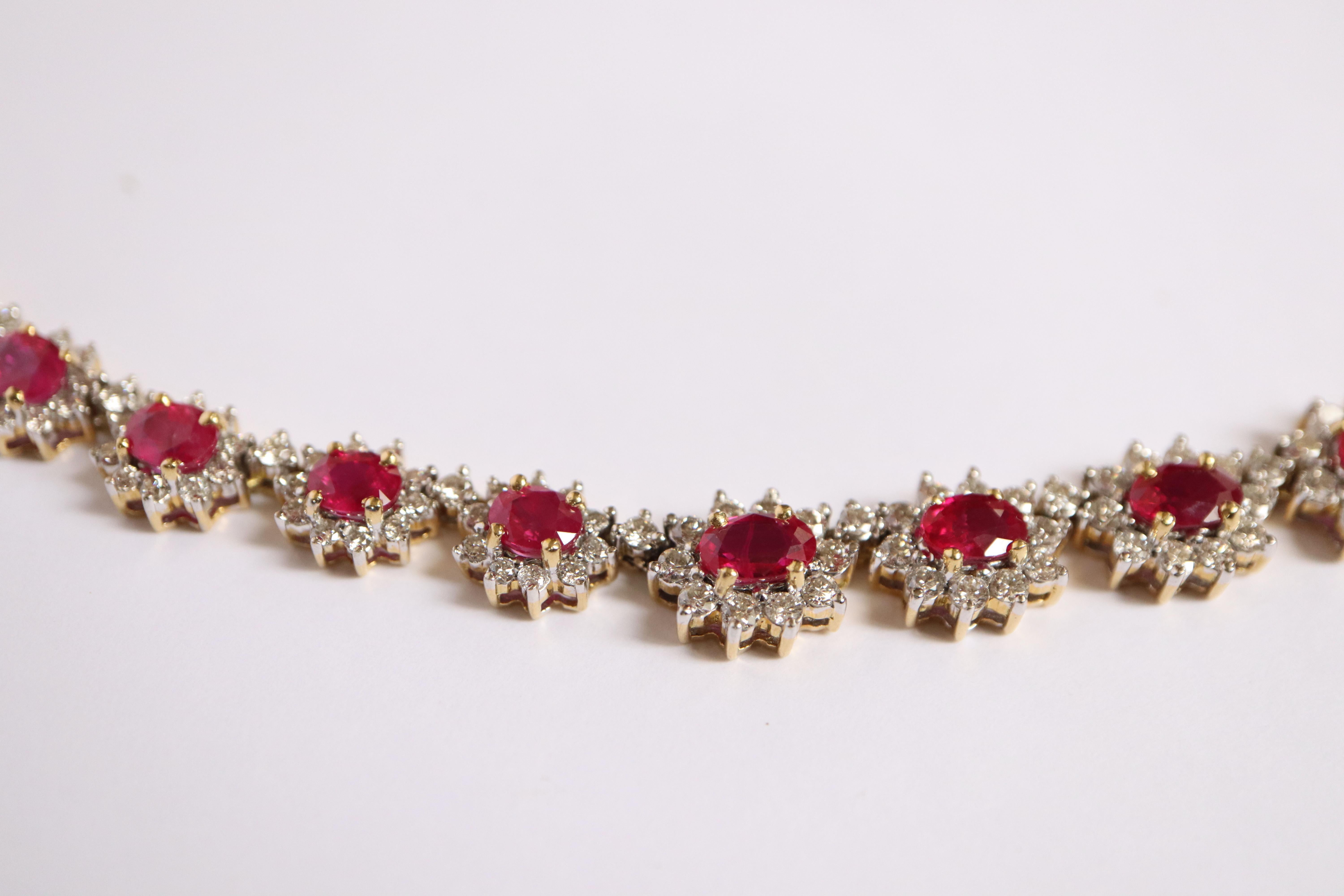 Necklace in 18 Carat 18 KT Gold Rubies and Diamonds For Sale 1