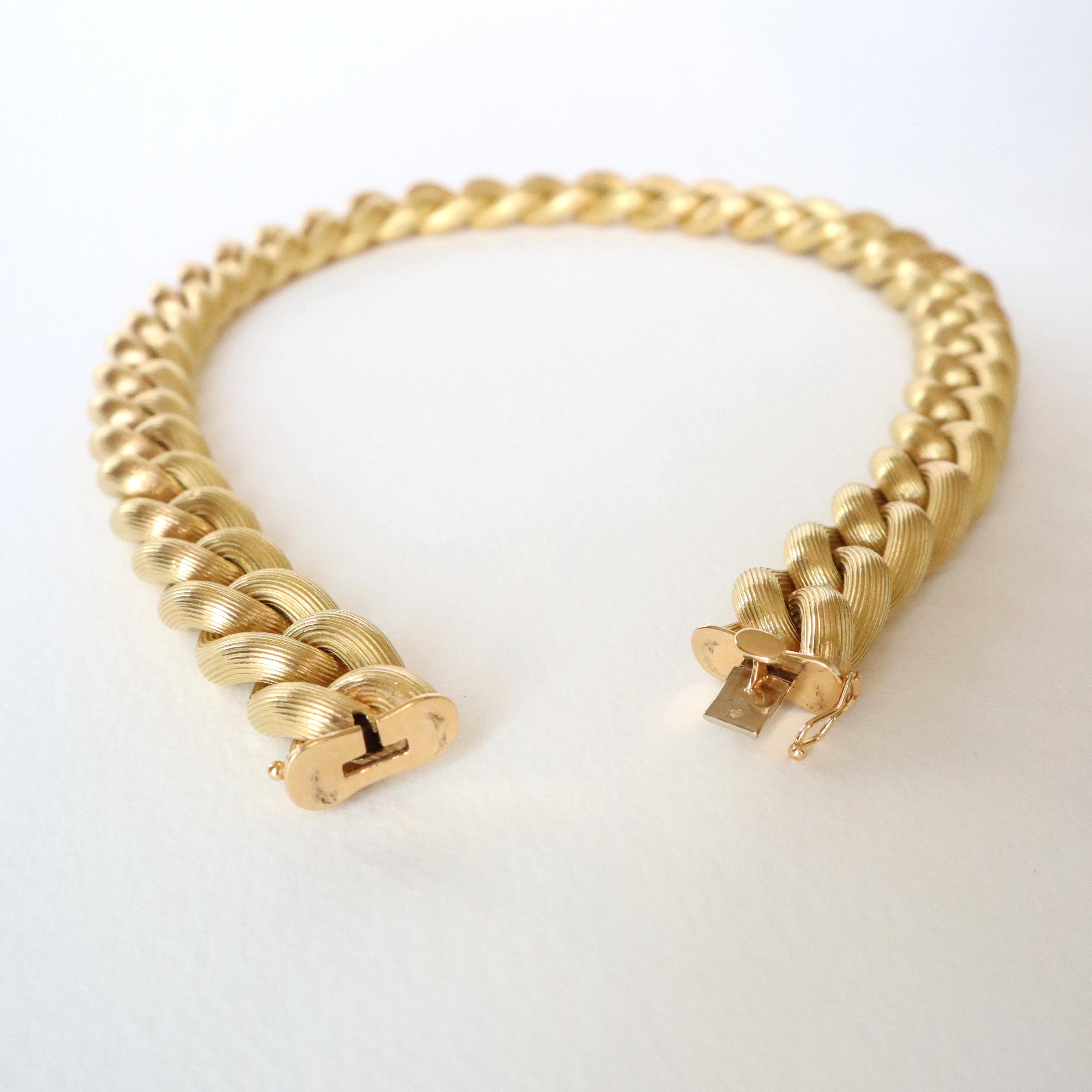 Necklace in 18 Carat Gold Important Grooved Gourmette Mesh For Sale 1