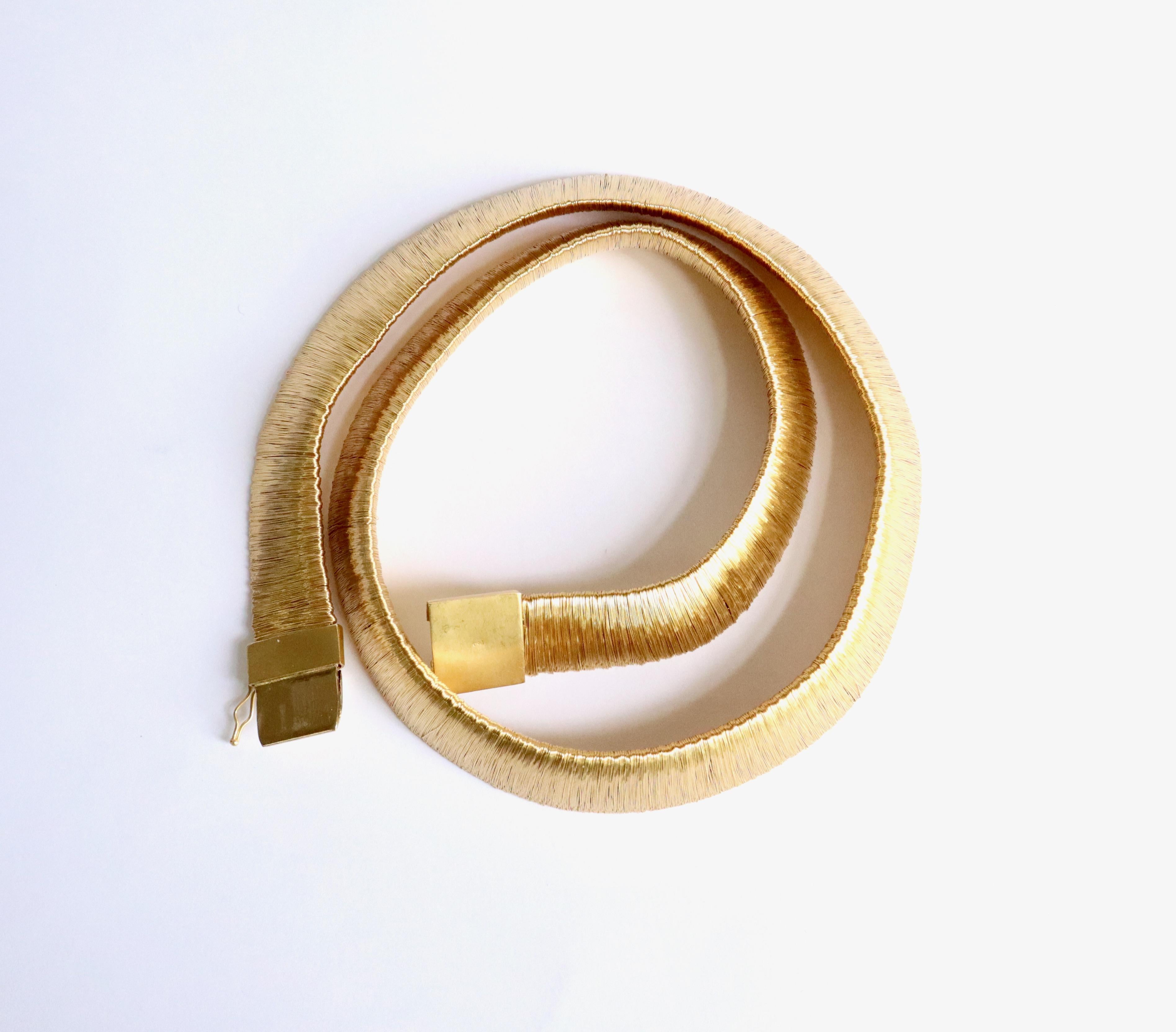 Halskette aus 18 Karat Golddrahtgewebe im Angebot 3