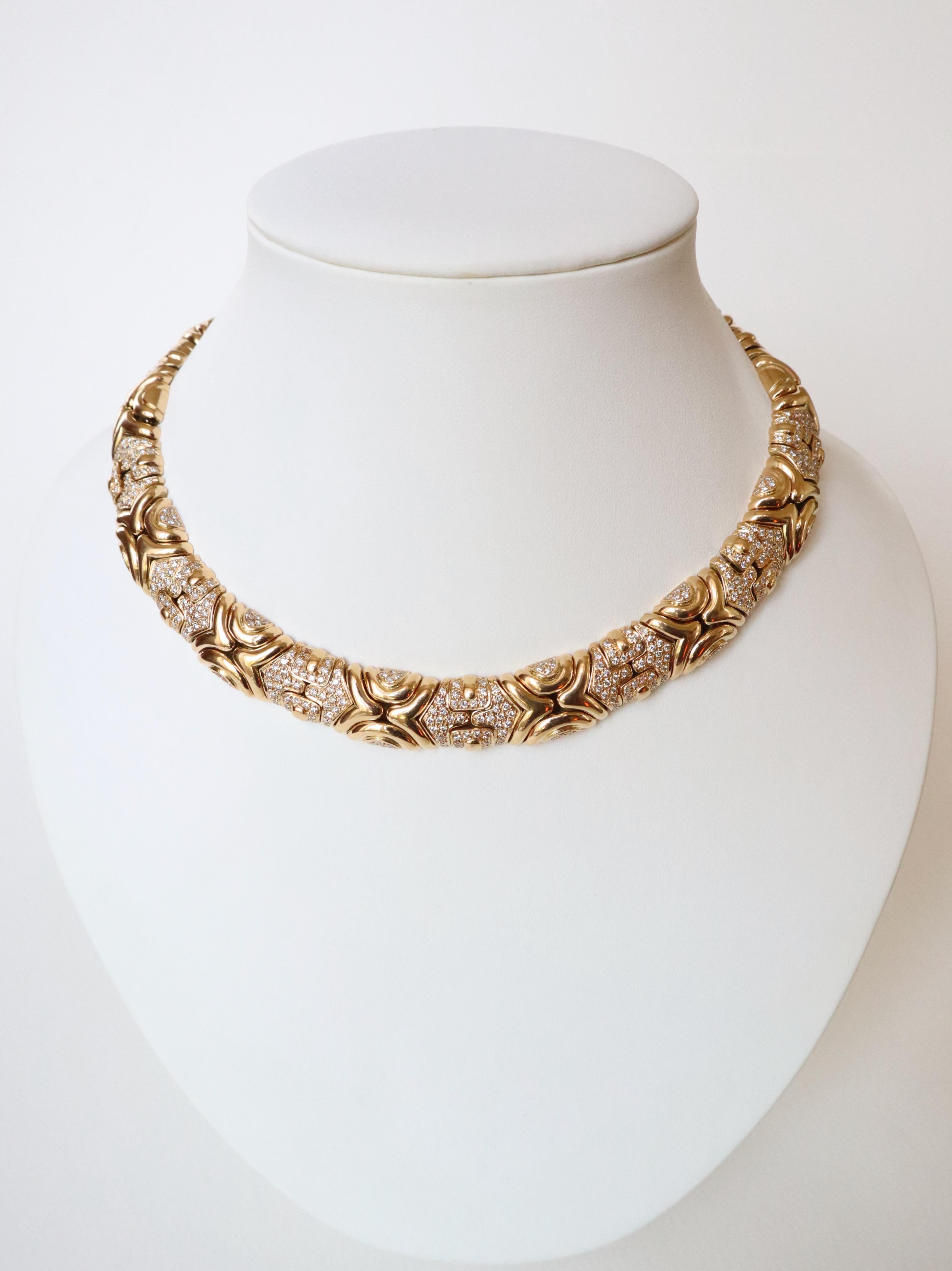 Necklace in 18 Carat Yellow Gold and Diamonds Bulgari Style For Sale 3