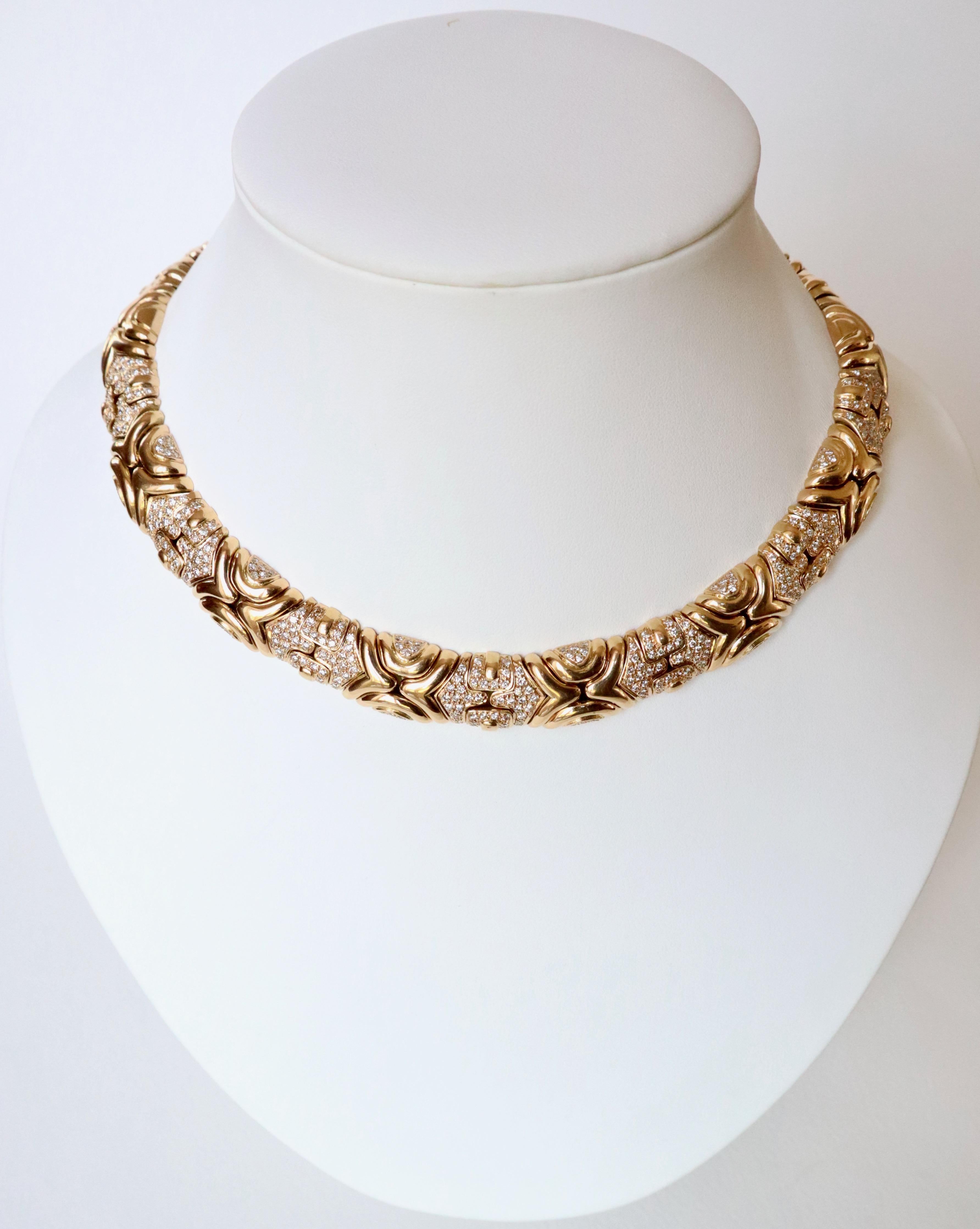 Brilliant Cut Necklace in 18 Carat Yellow Gold and Diamonds Bulgari Style For Sale