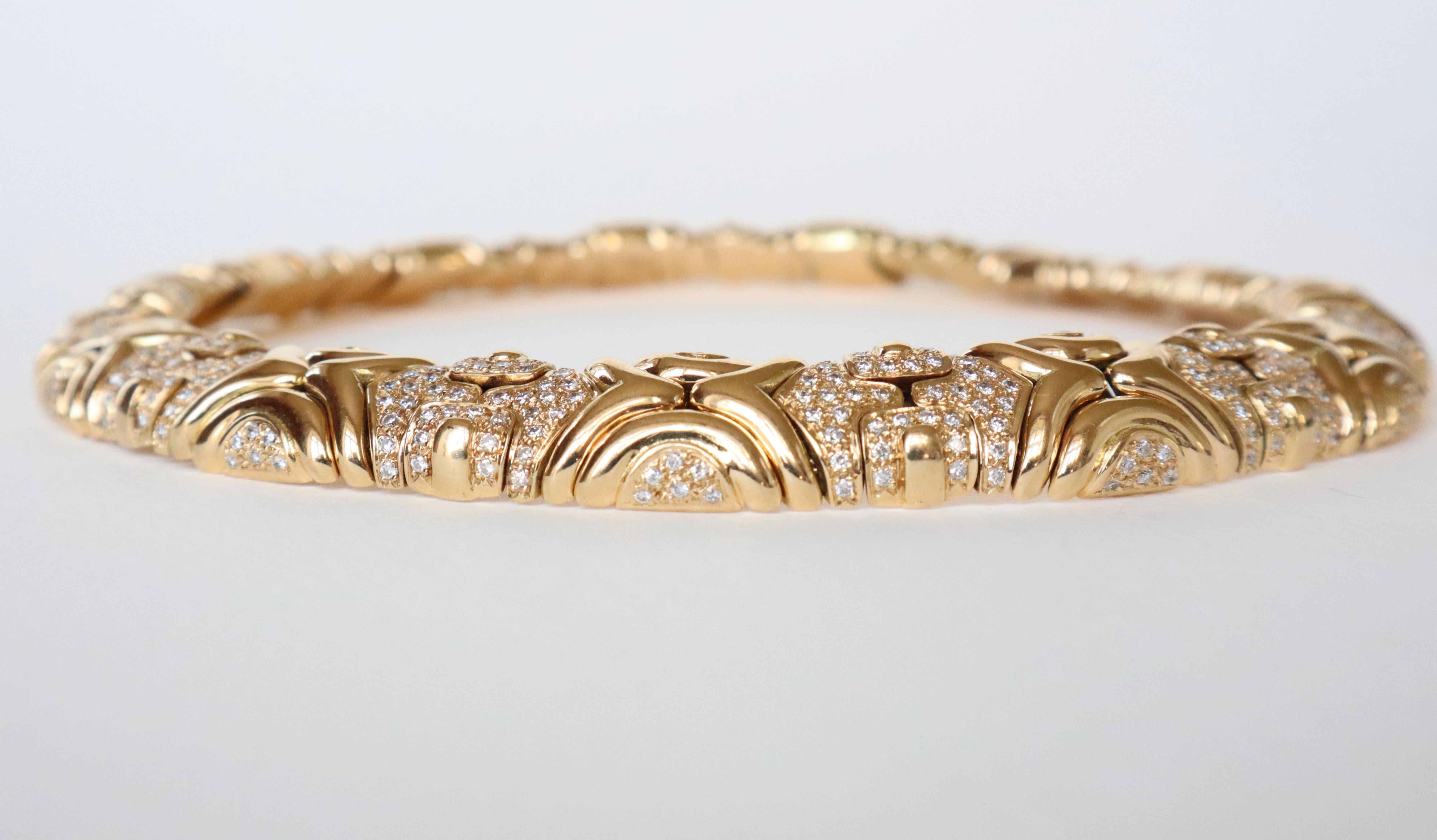 Halskette aus 18 Karat Gelbgold und Diamanten im Bulgari-Stil im Angebot 2