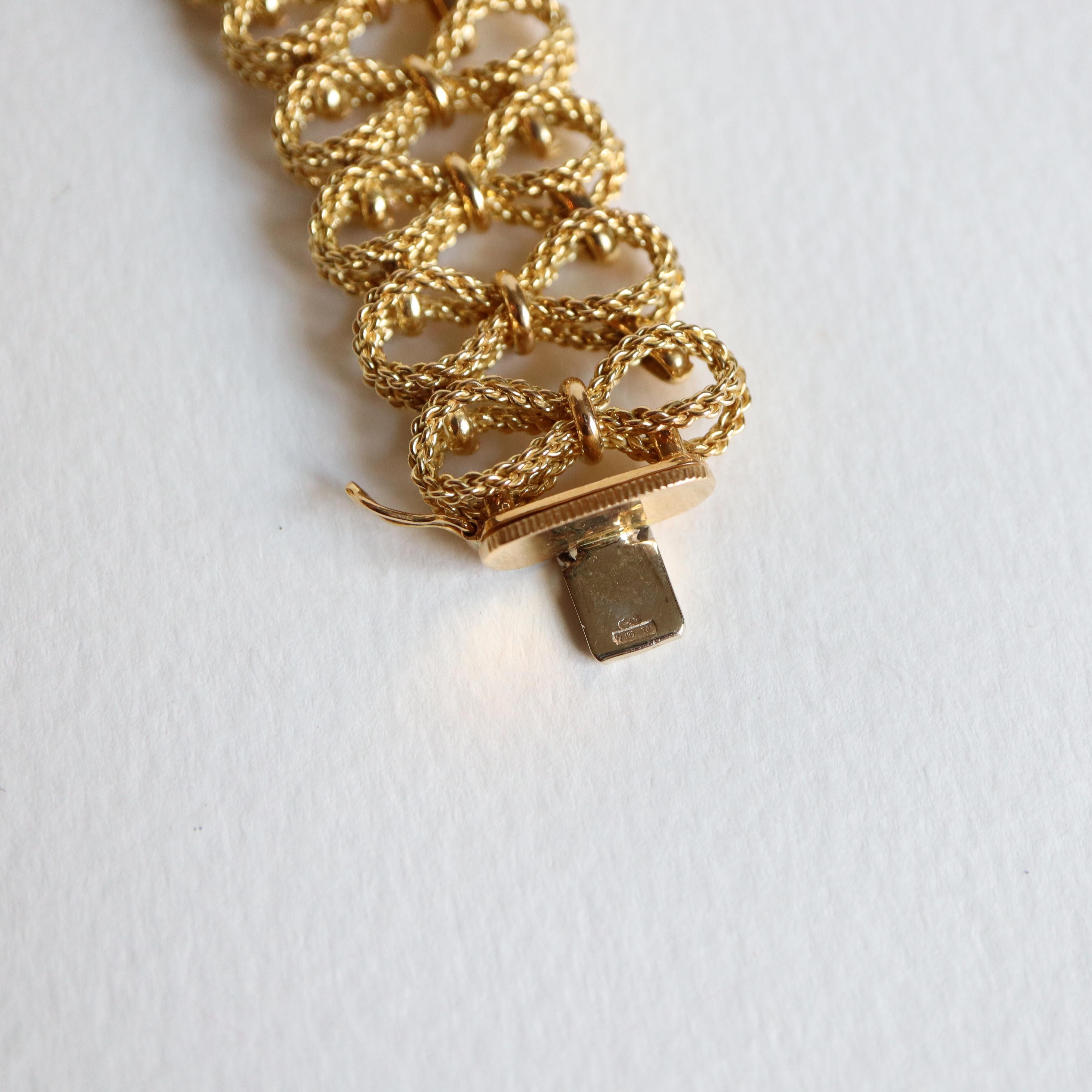 Women's Necklace in 18 Carat Yellow Gold, Eight-Links in Twisted Gold Wire For Sale