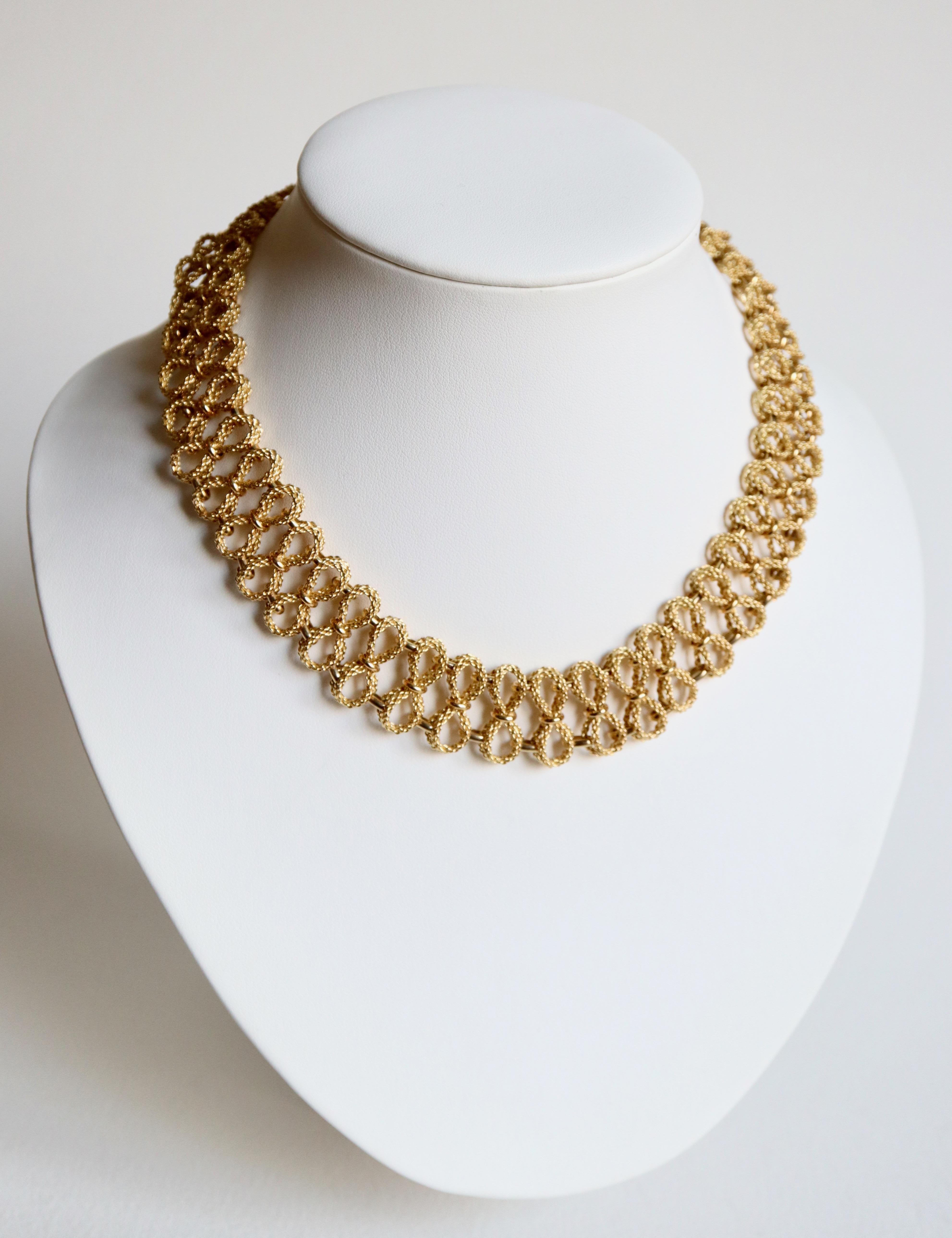 Collana in oro giallo 18 carati, otto link in filo d'oro ritorto in vendita 4