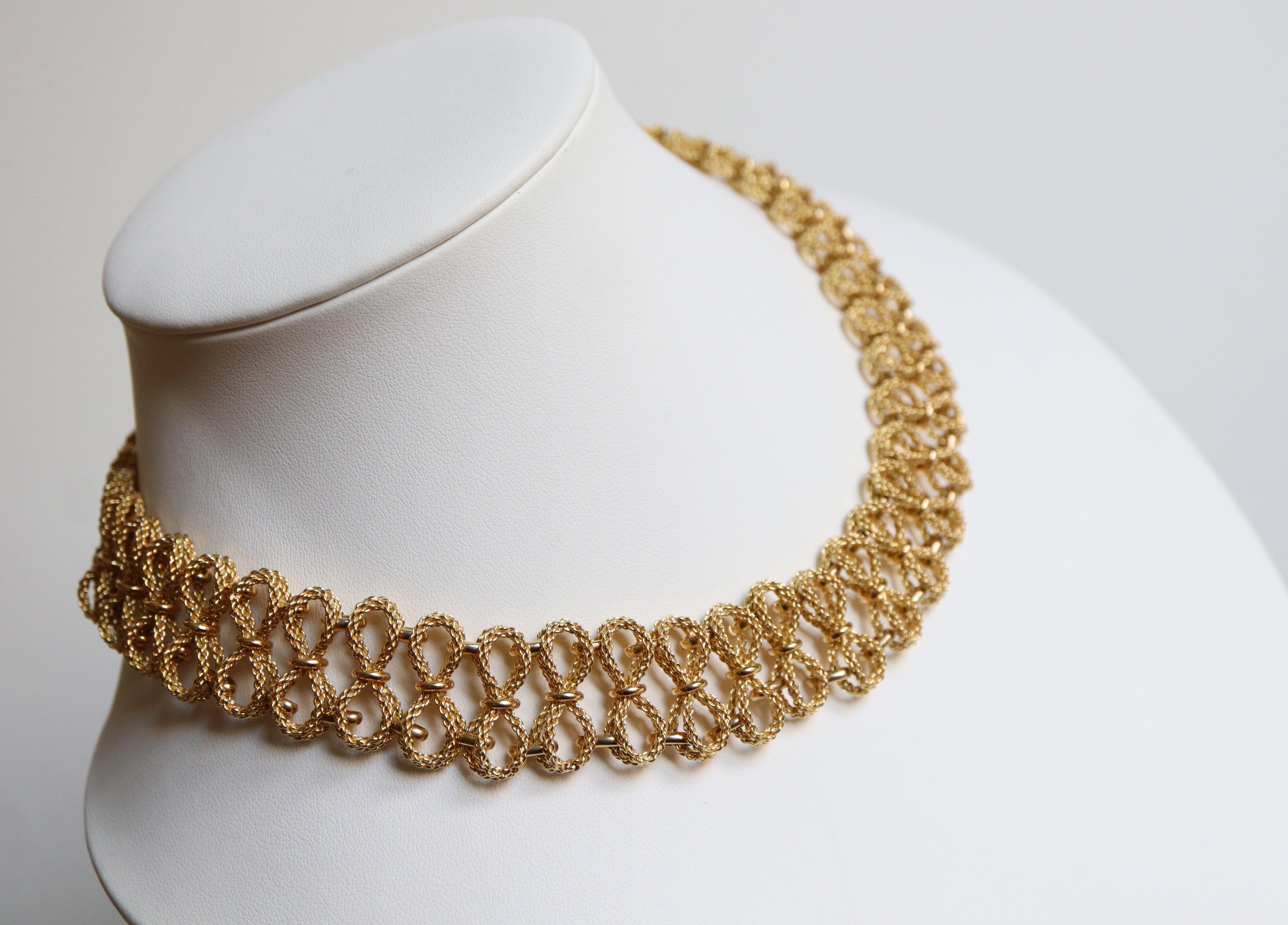 Necklace in 18 Carat Yellow Gold, Eight-Links in Twisted Gold Wire For Sale 2