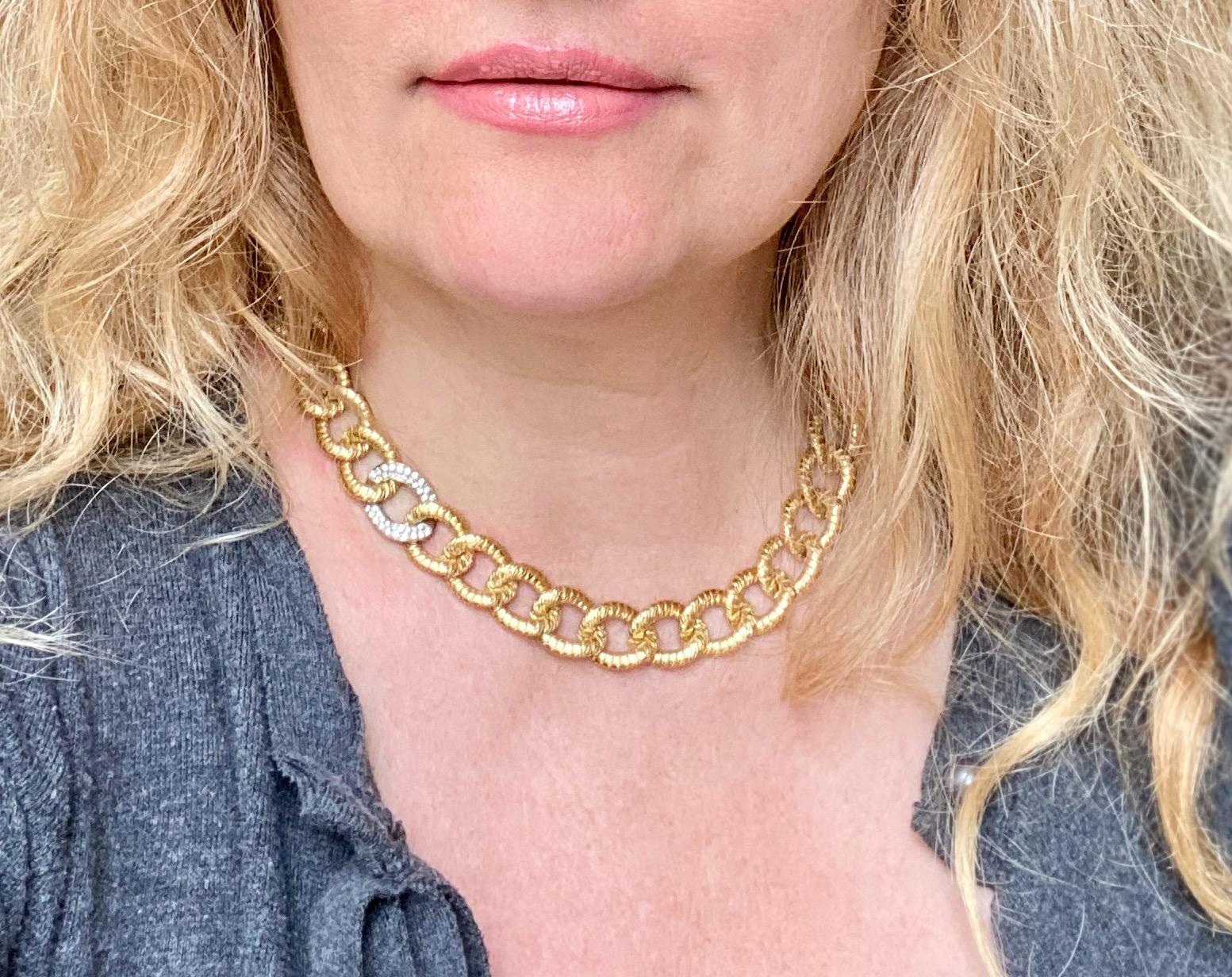 Taille brillant Collier en or jaune 18 carats avec diamants en vente
