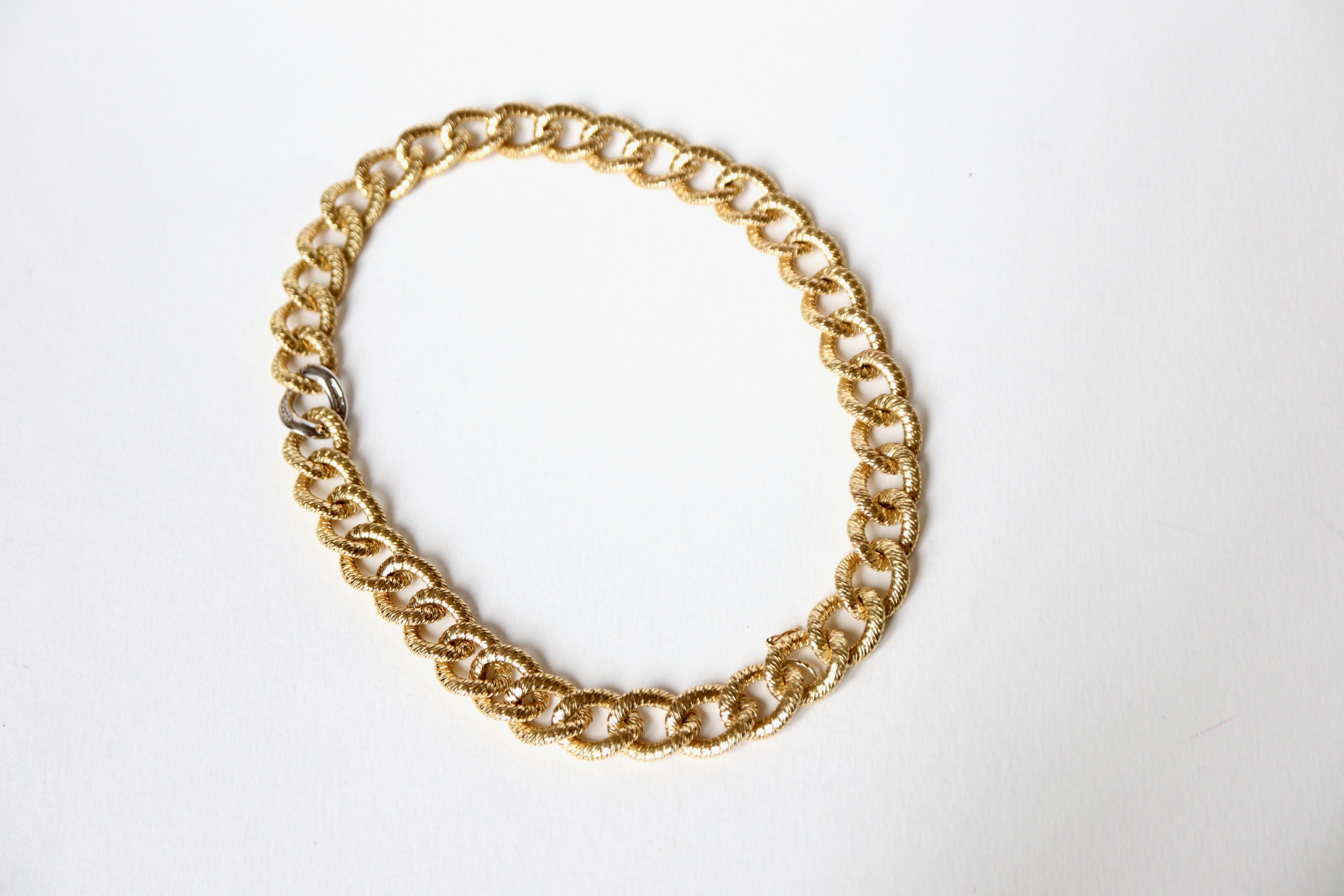 Collier en or jaune 18 carats avec diamants Bon état - En vente à Paris, FR