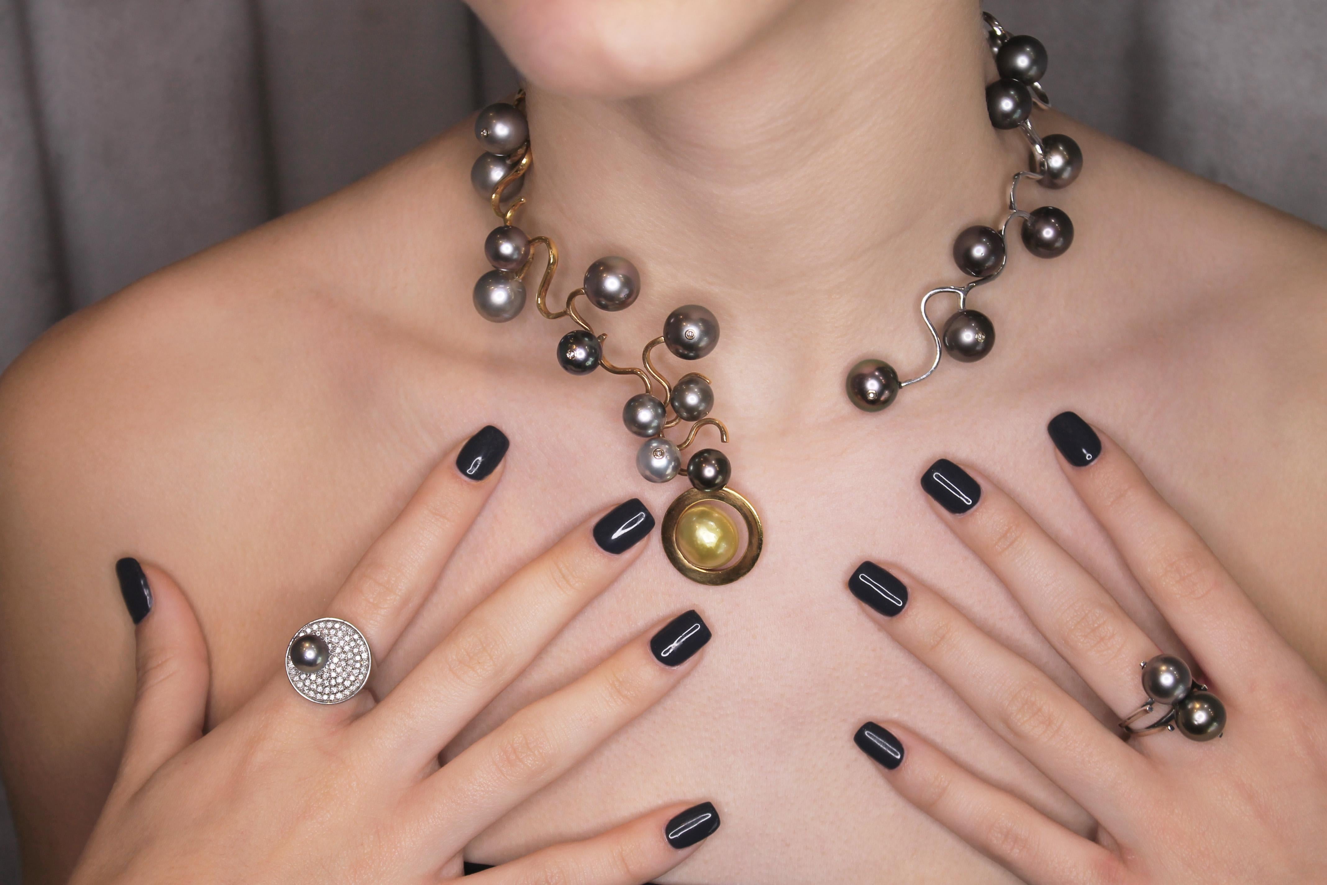 modern pearl necklace