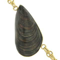 18K Yellow Gold Necklace with Shell Charm