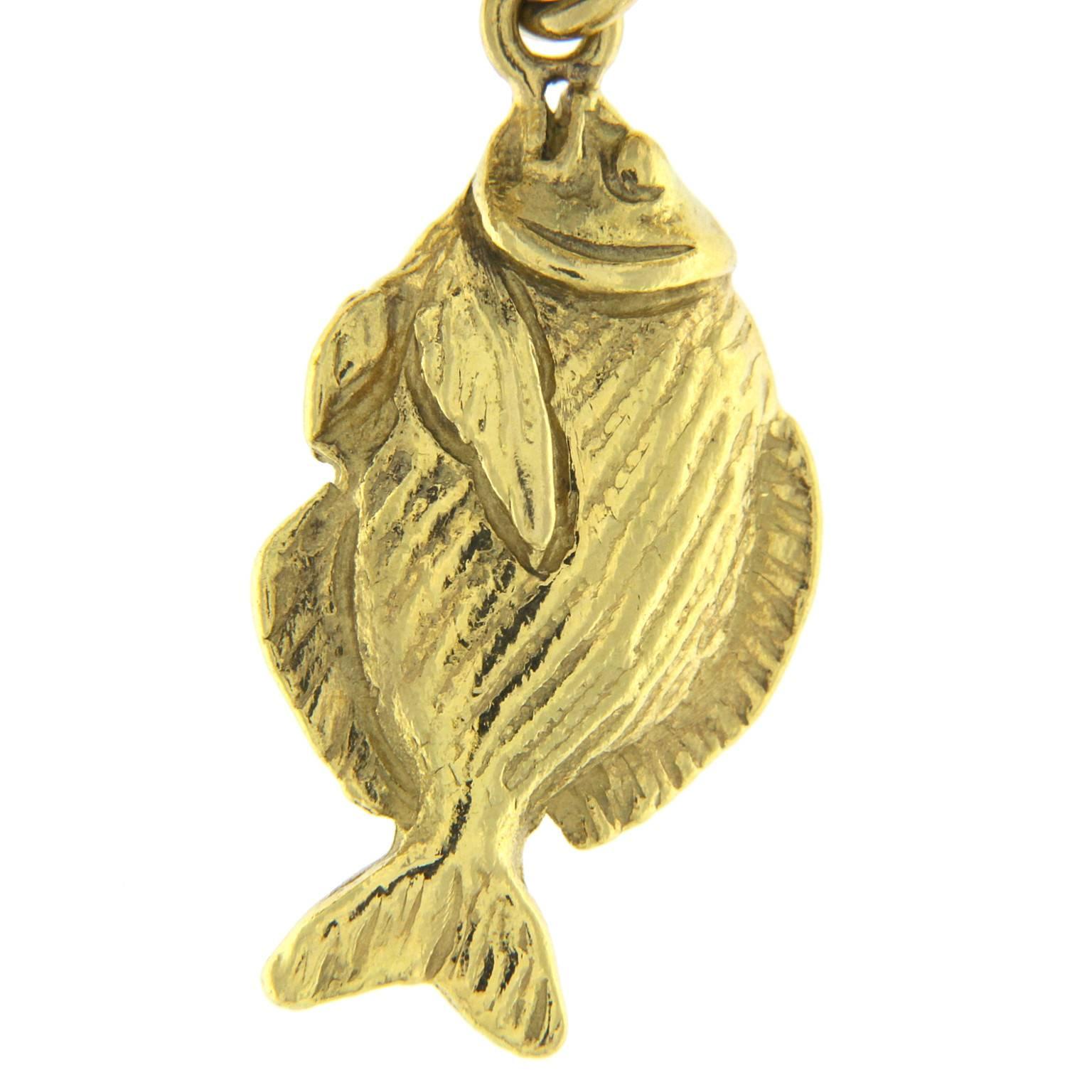 Necklace in 18 Karat Yellow Gold shell charm 2