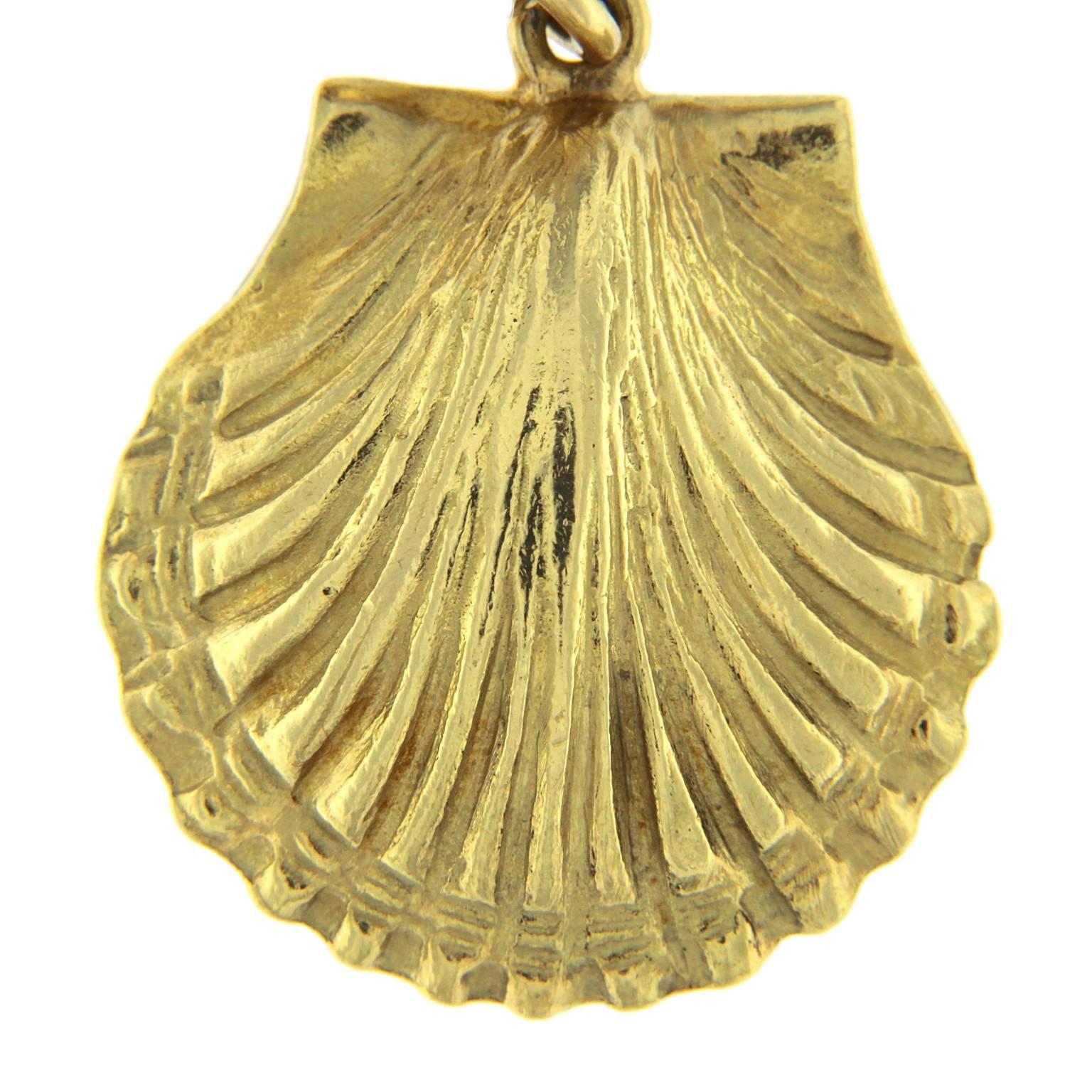 Necklace in 18 Karat Yellow Gold shell charm 5
