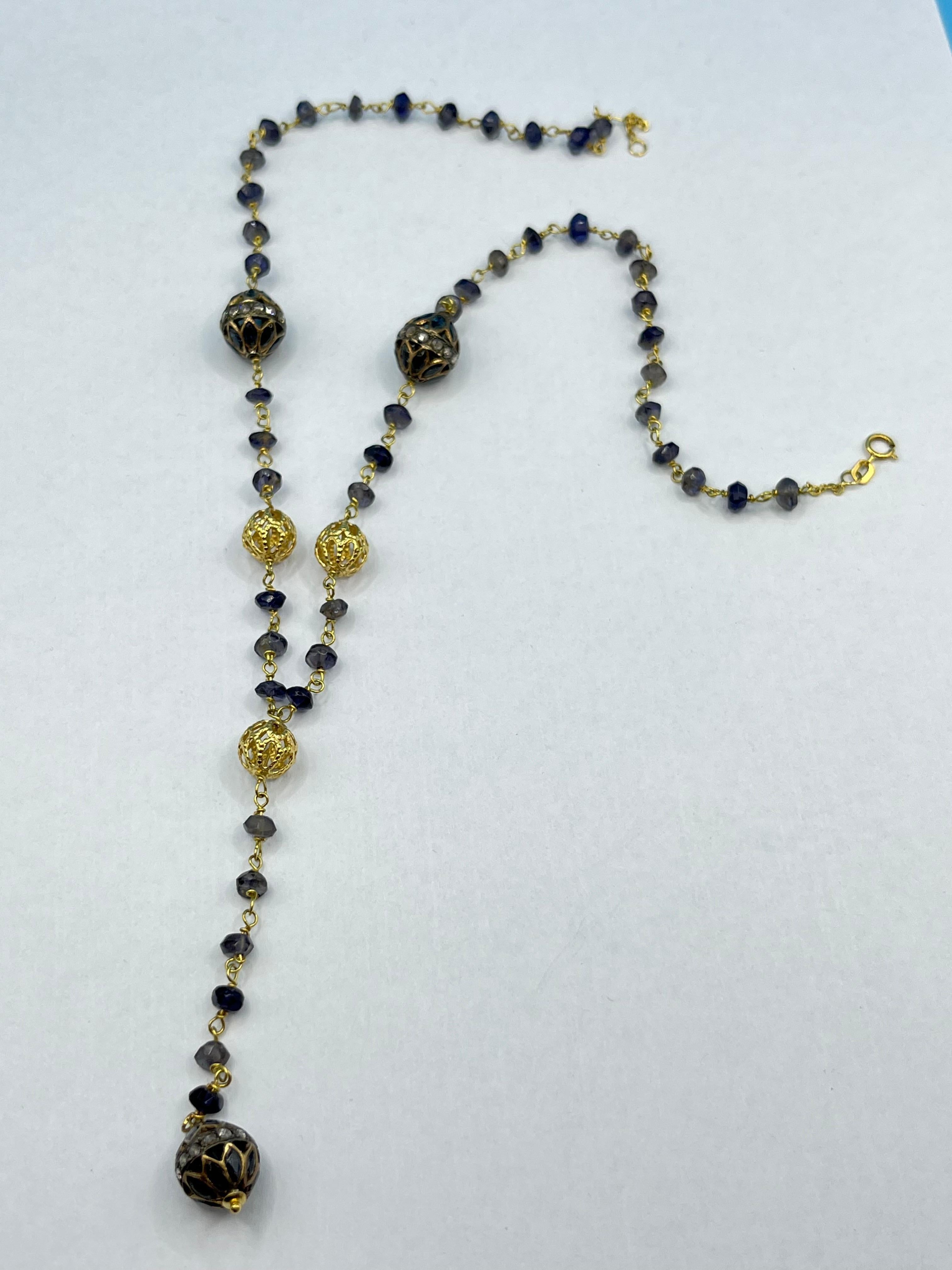 Necklace in 18 kt Gold, Amethyst and Diamond Roses, Italy, 80s For Sale