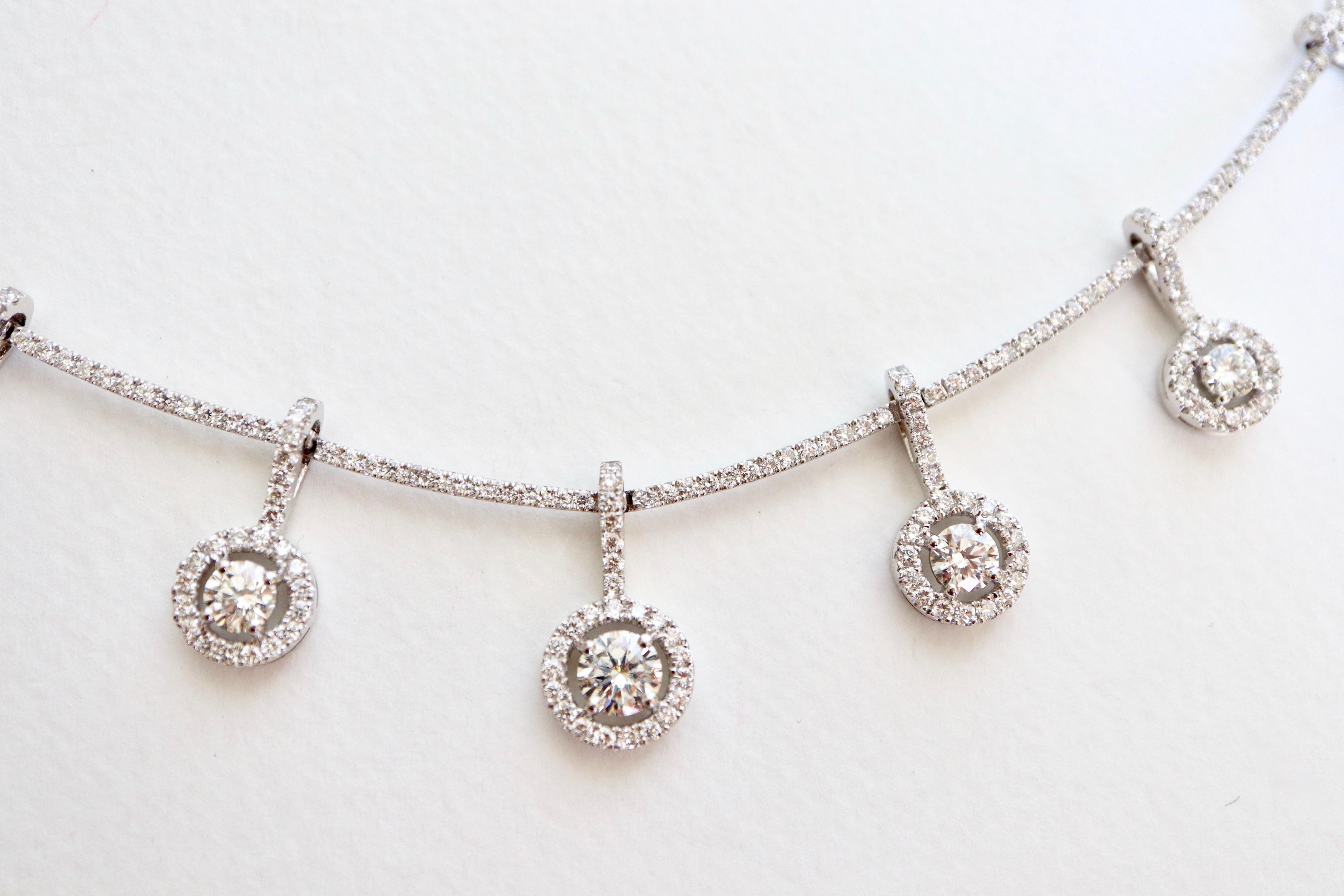 Collier en or blanc 18 carats entièrement serti de diamants de 6,48 carats Pour femmes en vente