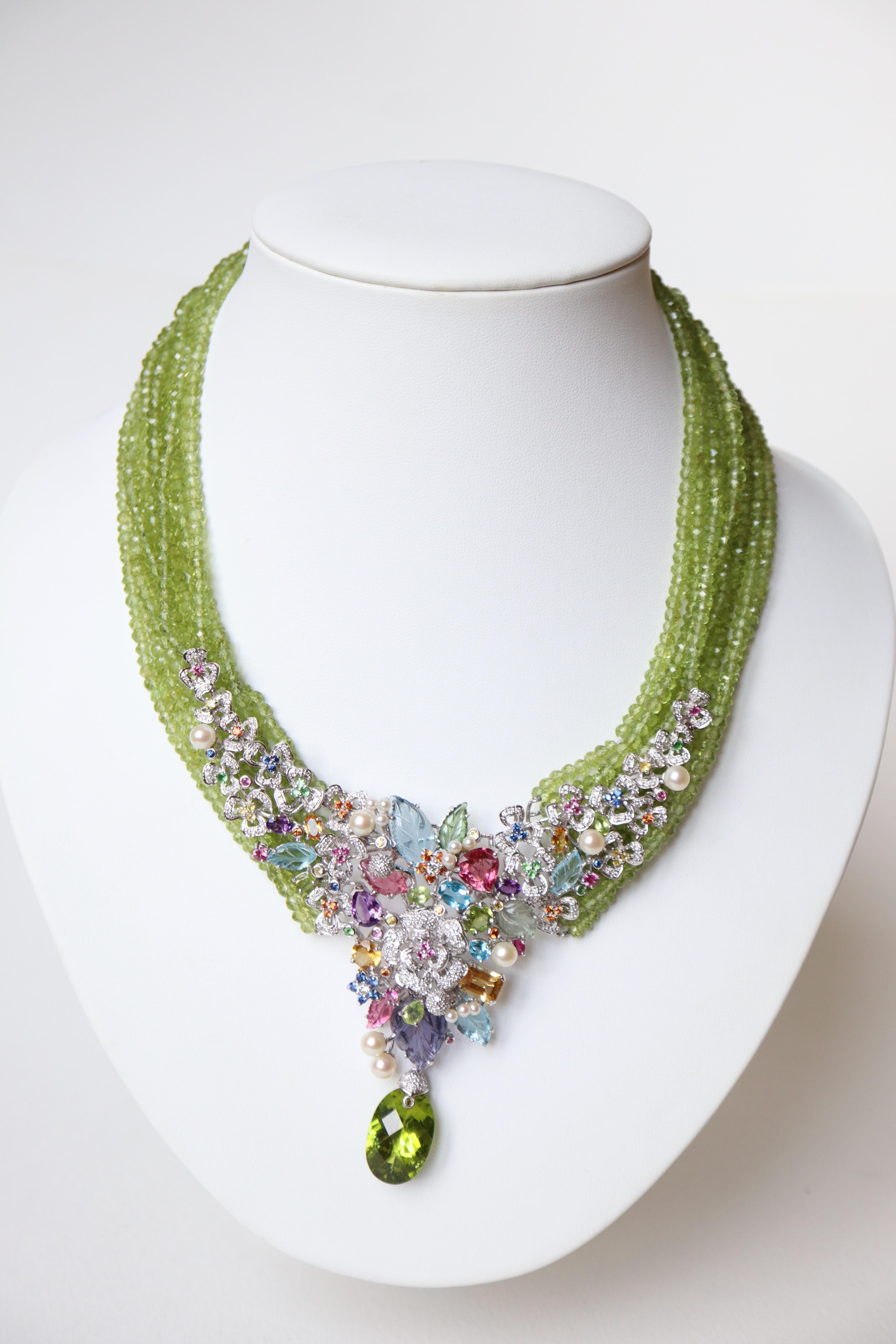 Necklace in 18K White Gold Multicolored Sapphires, Fine Stones and Diamonds For Sale 3