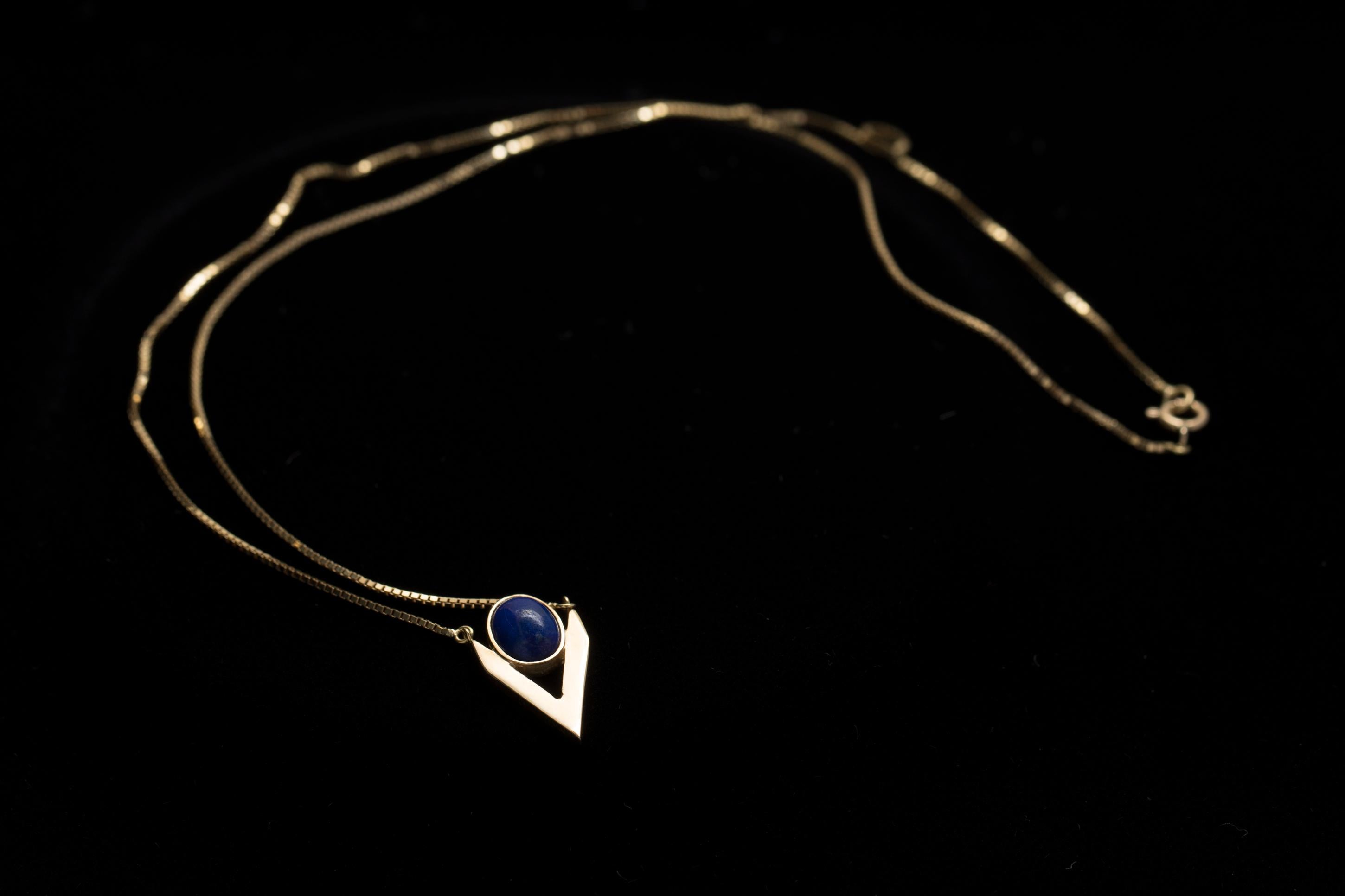 Necklace in 9 Carat Gold and Lapis Lazuli Cabochon from Iosselliani In New Condition For Sale In Rome, IT