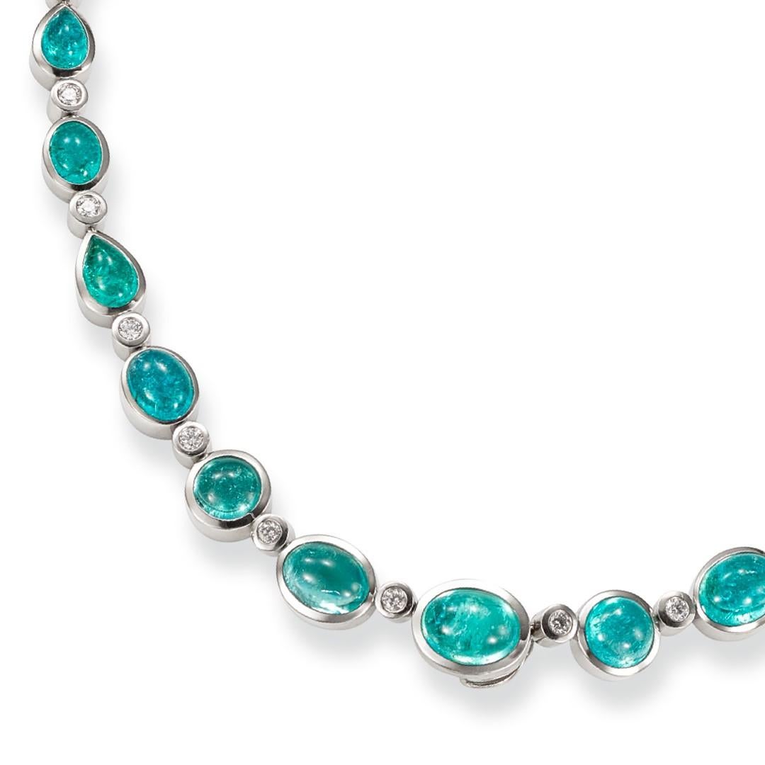 Necklace in Platinum with 29 Paraiba Tourmaline Cabouchons and 46 Diamonds In New Condition For Sale In Idar-Oberstein, DE