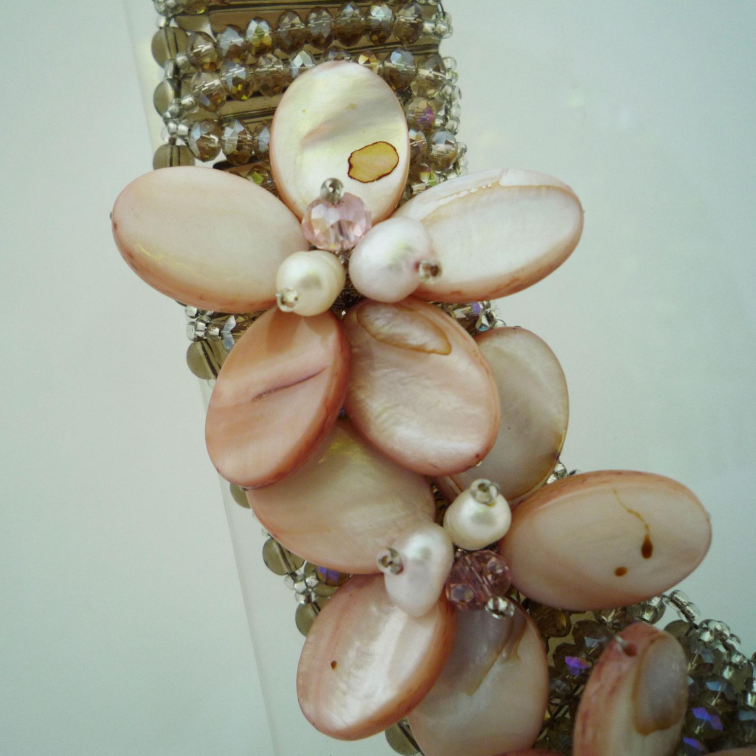 Necklace made of mother-of-pearl, freshwater pearls and Swarovski pearls 3