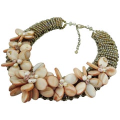 Halskette aus Perlmutt, Süßwasserperlen und Swarovski-Perlen