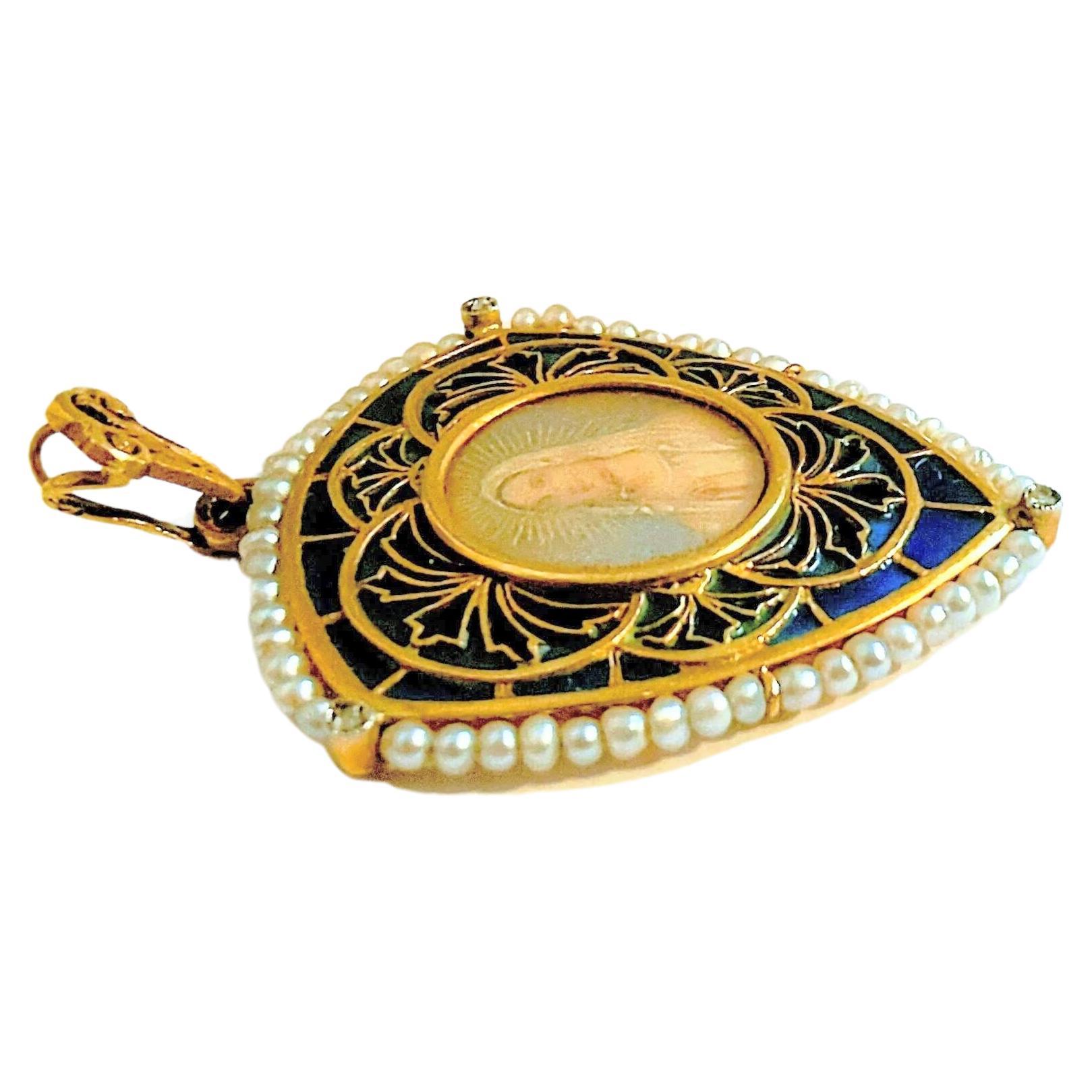 Vintage Necklace Medal Virgin Fatima Plique-à-jour enamel Yellow Gold 18 Karat For Sale 2