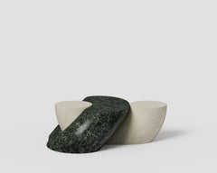 Interconnected Form Deep Green and Ivory Marmor Couchtisch von Antonio De Marco