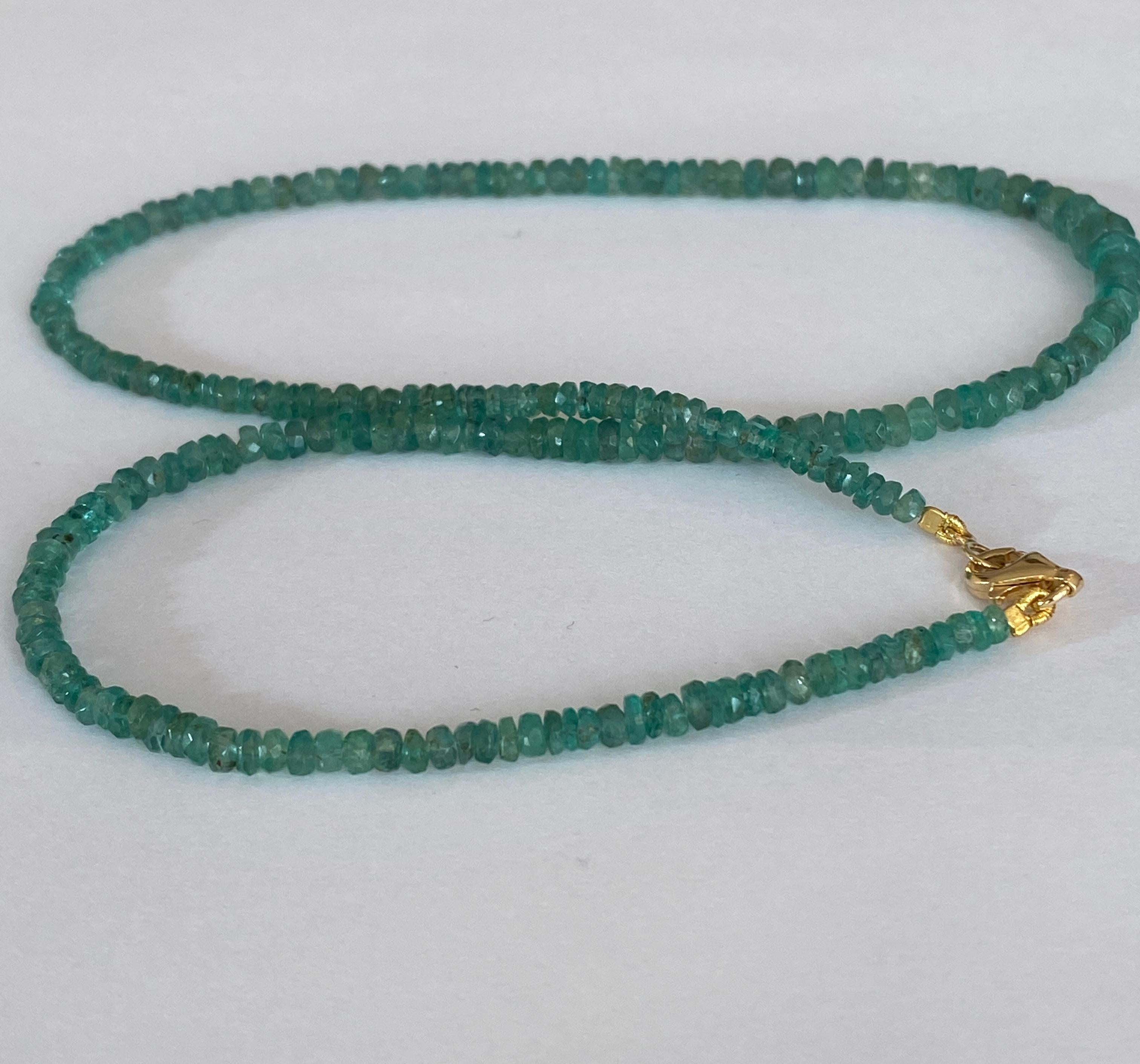 Collana di smeraldi naturali della Colombia in oro giallo 18 Kt in vendita 2