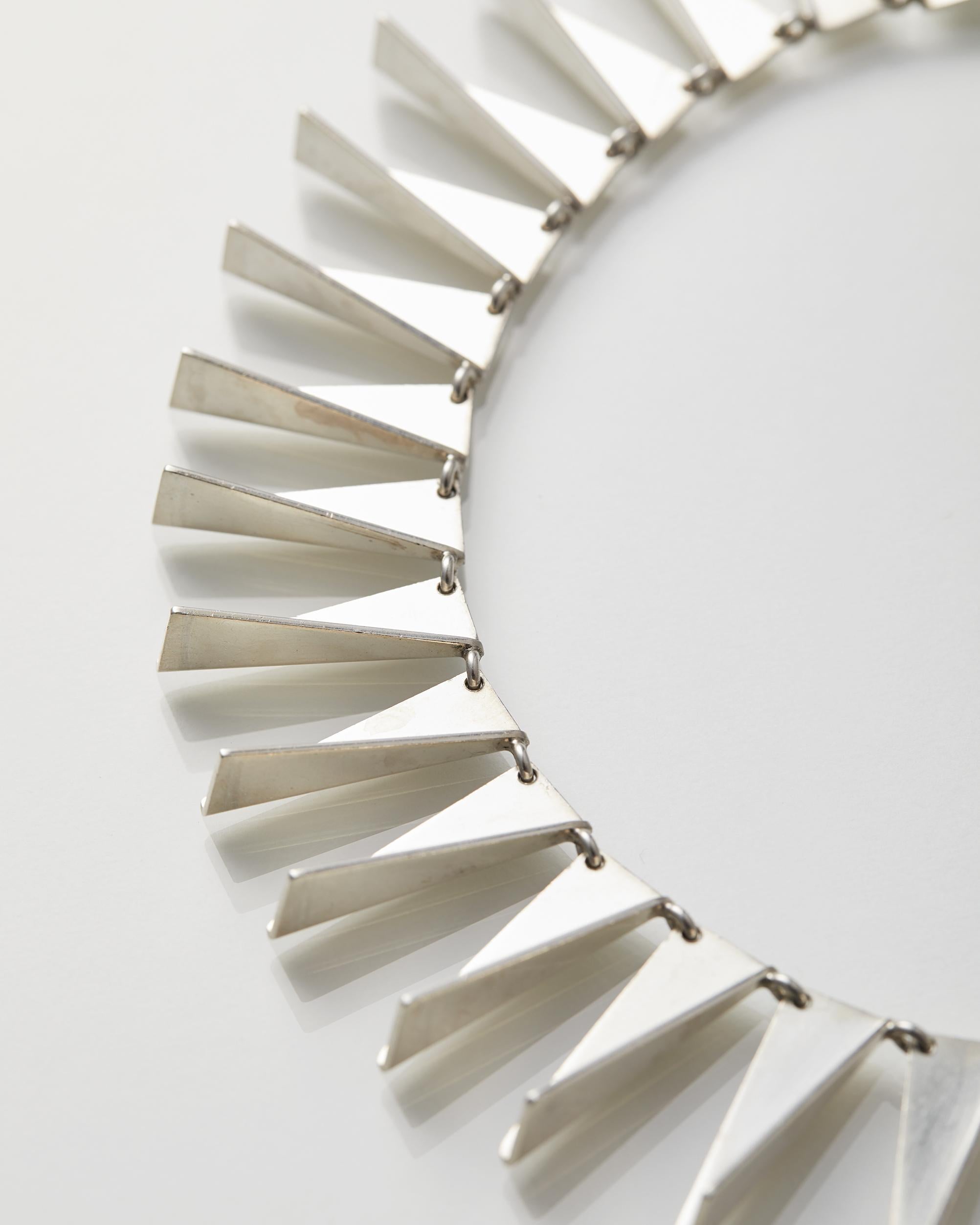 Necklace Number 132 Designed by Arno Malinowski for Georg Jensen, Denmark, 1960s In Good Condition For Sale In Stockholm, SE