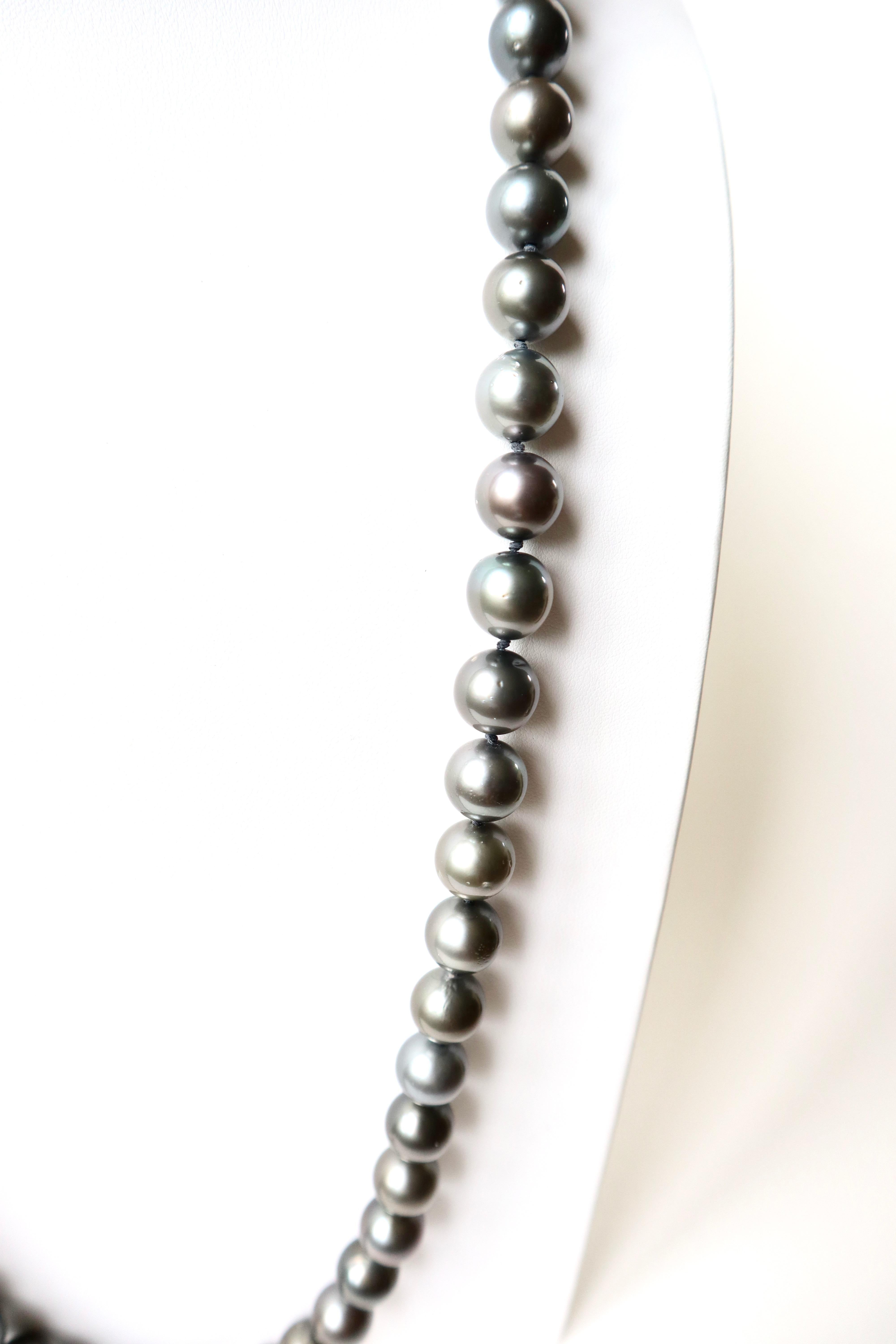 Very Long Necklace of Cultured Grey Pearls 12mm For Sale 9
