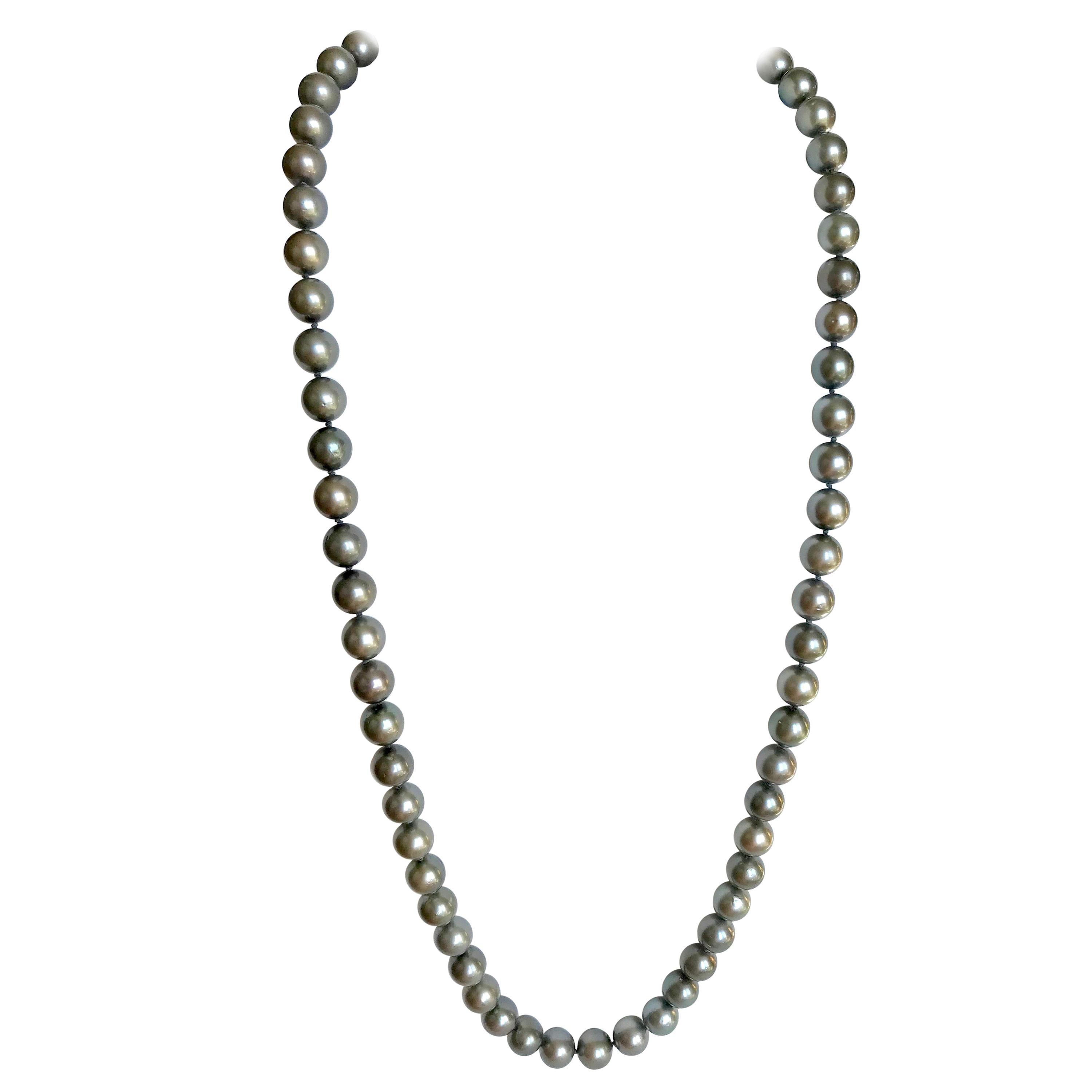 Very Long Necklace of Cultured Grey Pearls 12mm For Sale