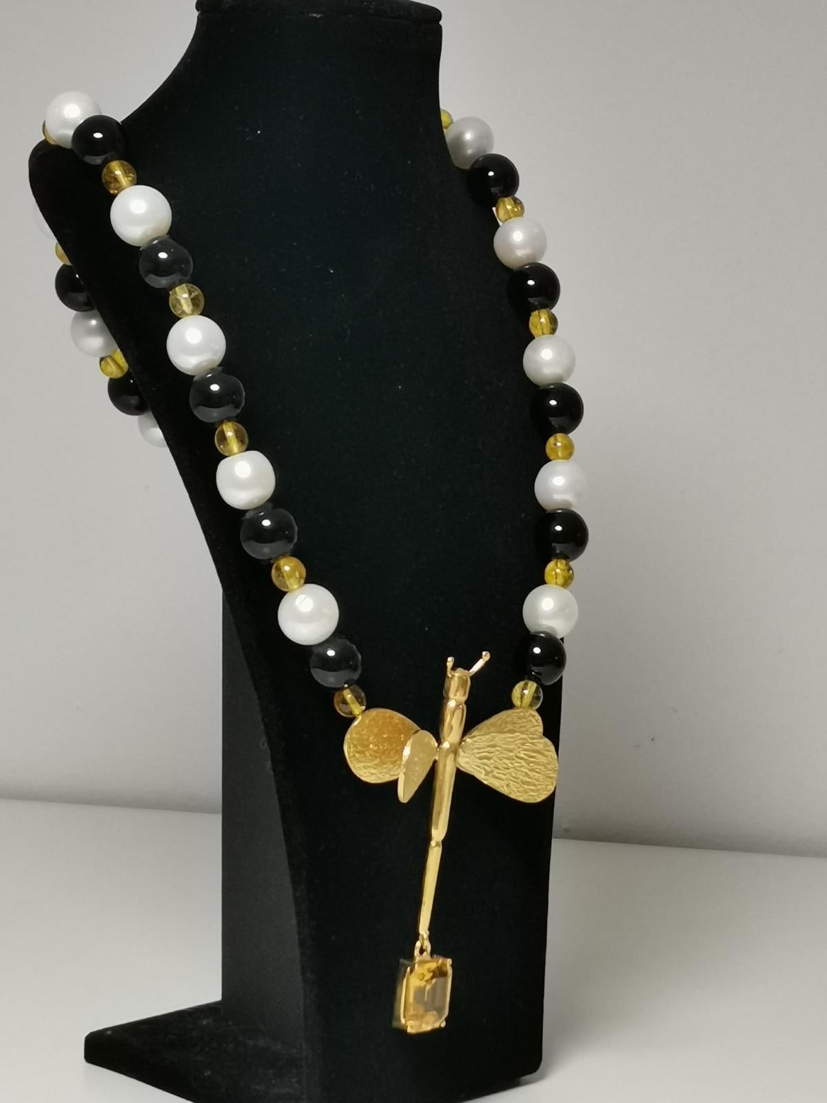 Hand-Crafted Necklace of Cultured Pearls, Extra Quality 'Akoya Japan' For Sale