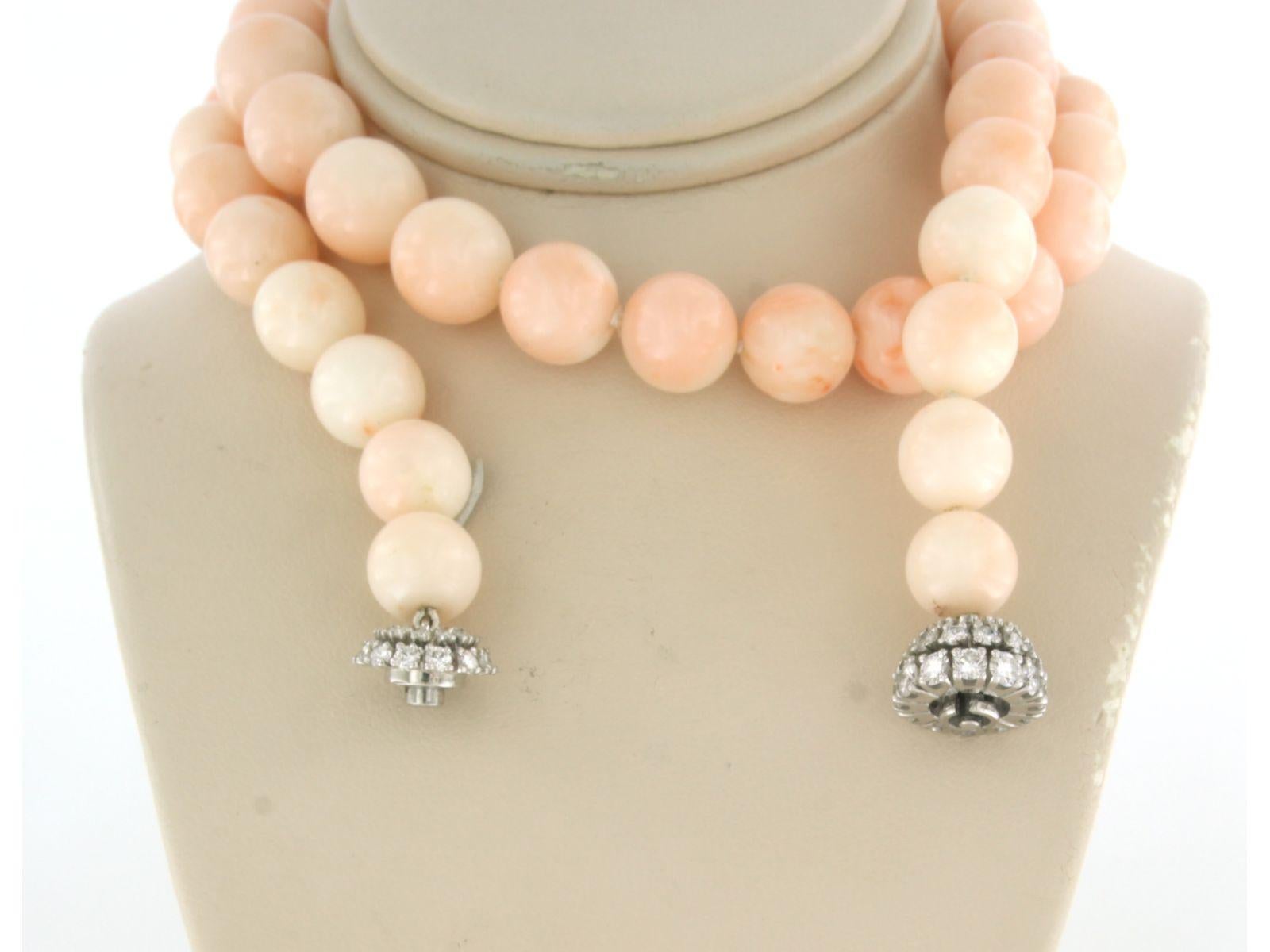 Taglio brillante Necklace of pink opal beads with 14k gold lock with diamonds up to 2.10ct in vendita