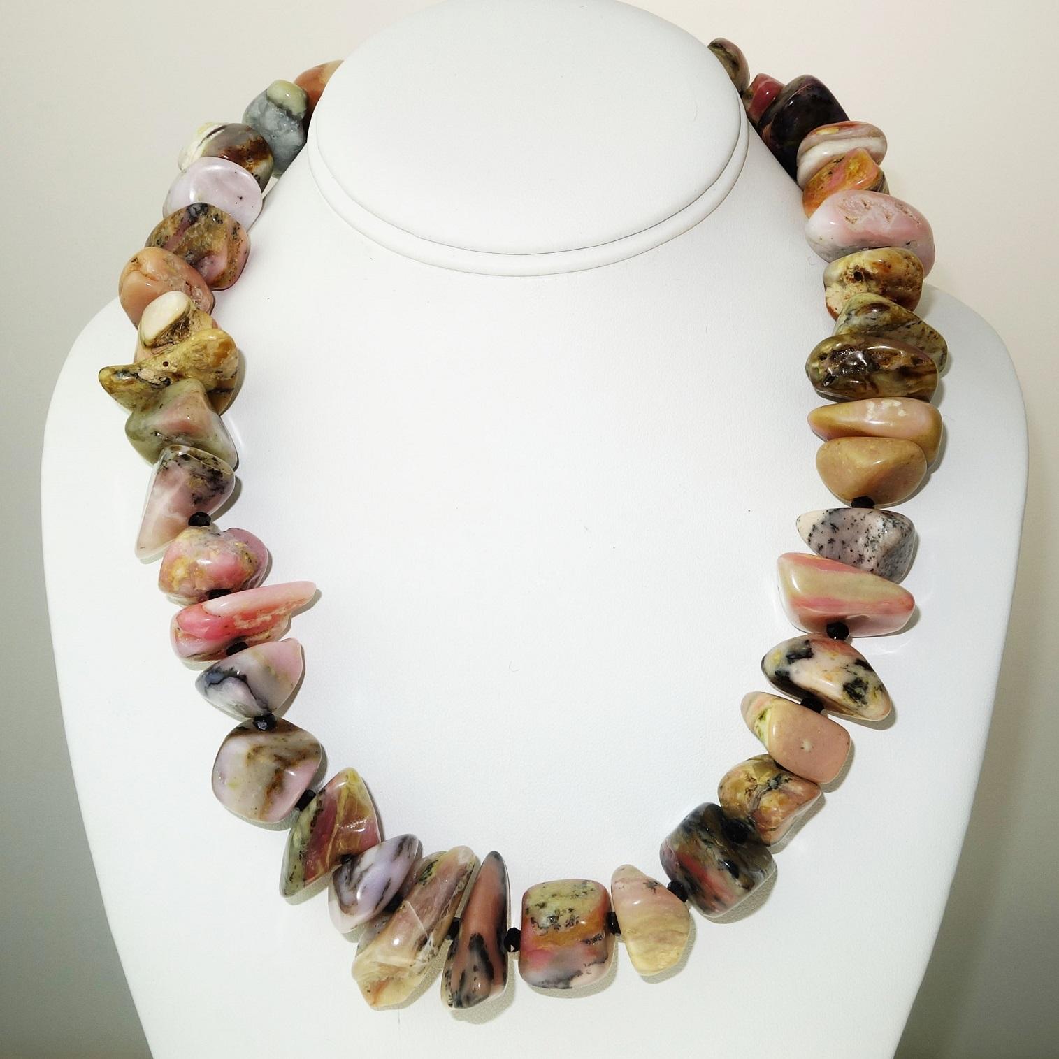 AJD Necklace of Highly Polished Pink Peruvian Opal Nuggets and Black Spinel In New Condition For Sale In Raleigh, NC