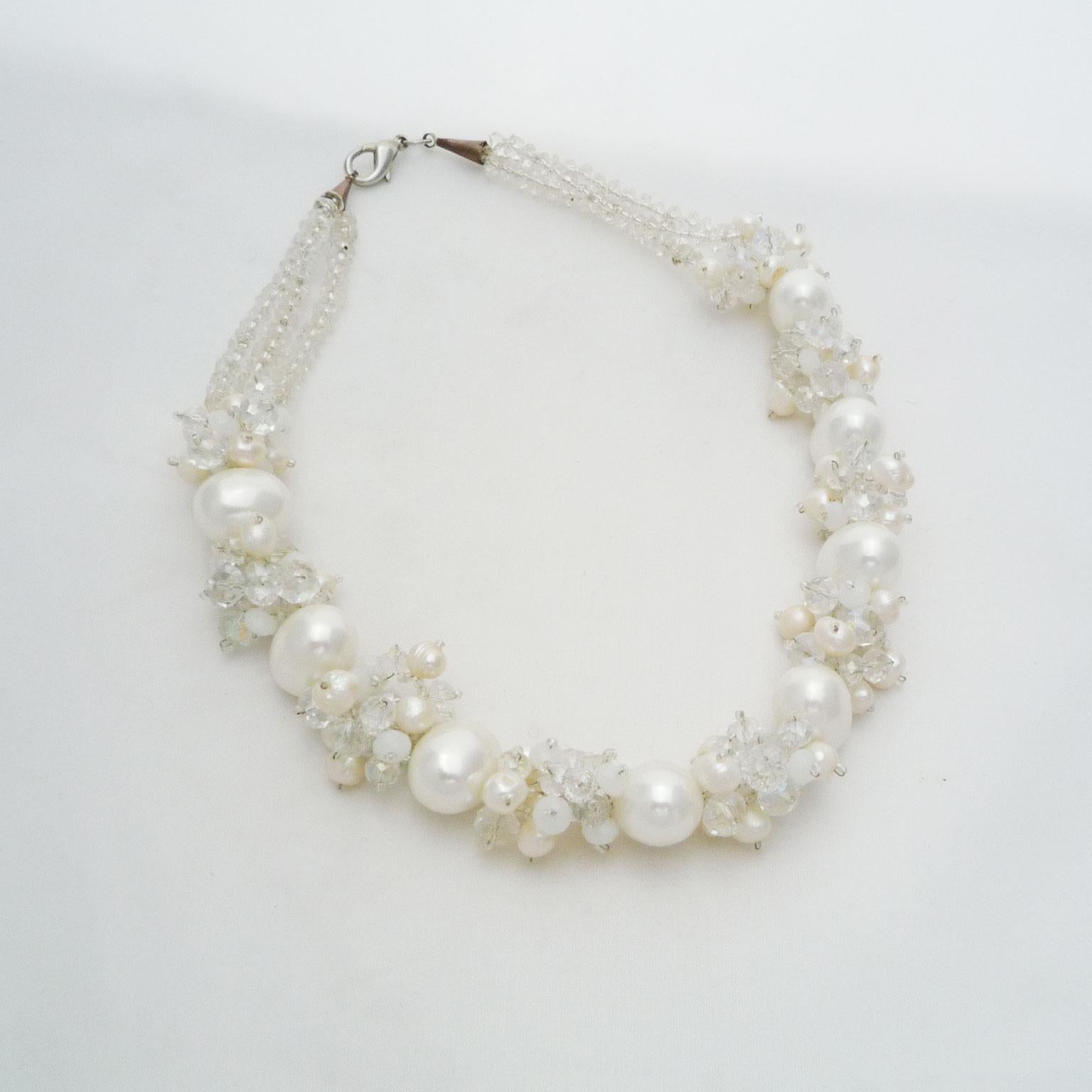 Modern Necklace of Swarovski pearls and freshwater pearls, white coloured For Sale
