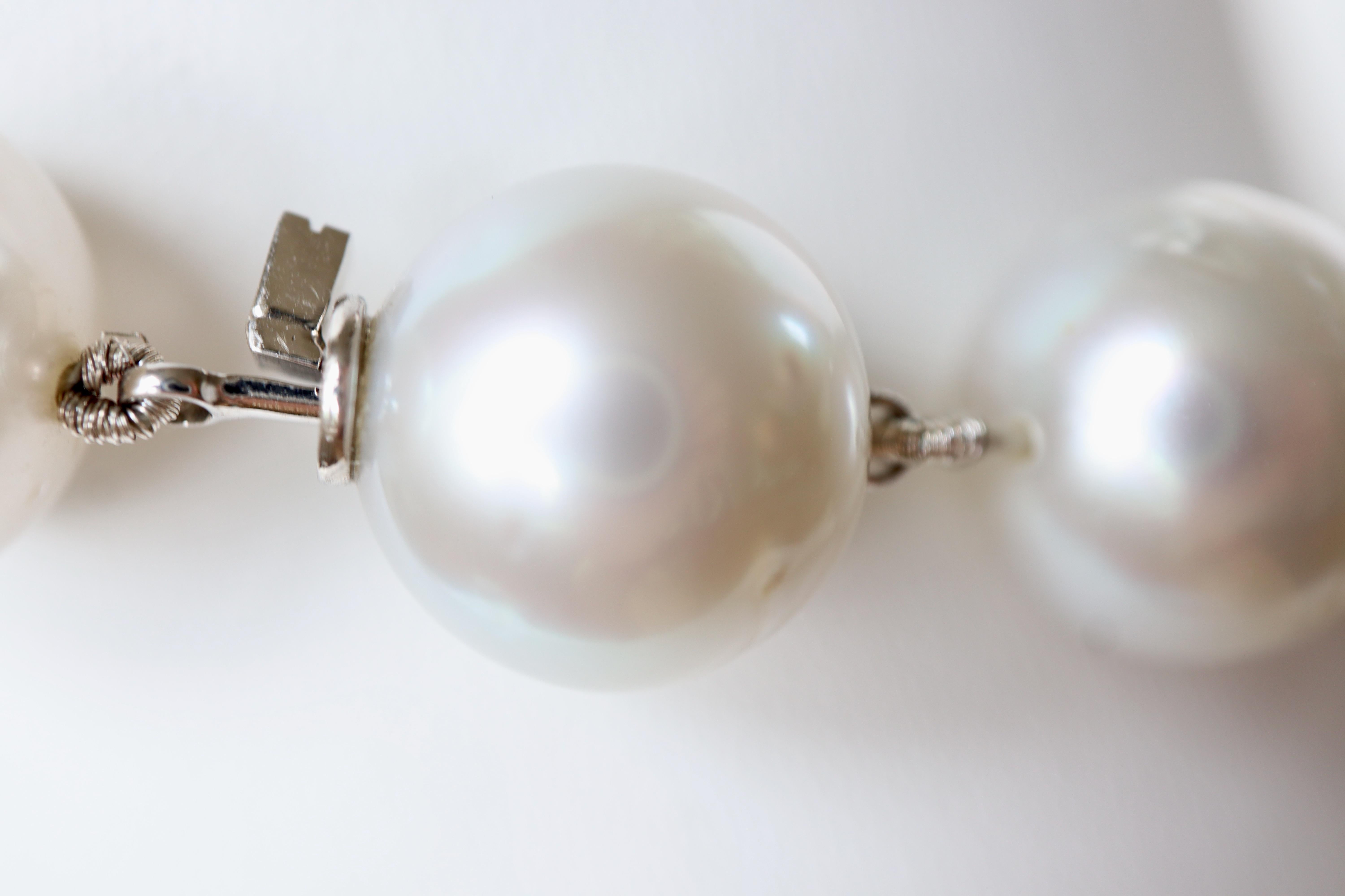 Taille ronde Collier de grandes perles des mers du Sud de 15 mm à 13 mm en or blanc 18 carats  en vente