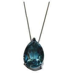 Necklace Pendant Pear Sky Blue Topaz 8.10 Carat White Gold 18 Karat