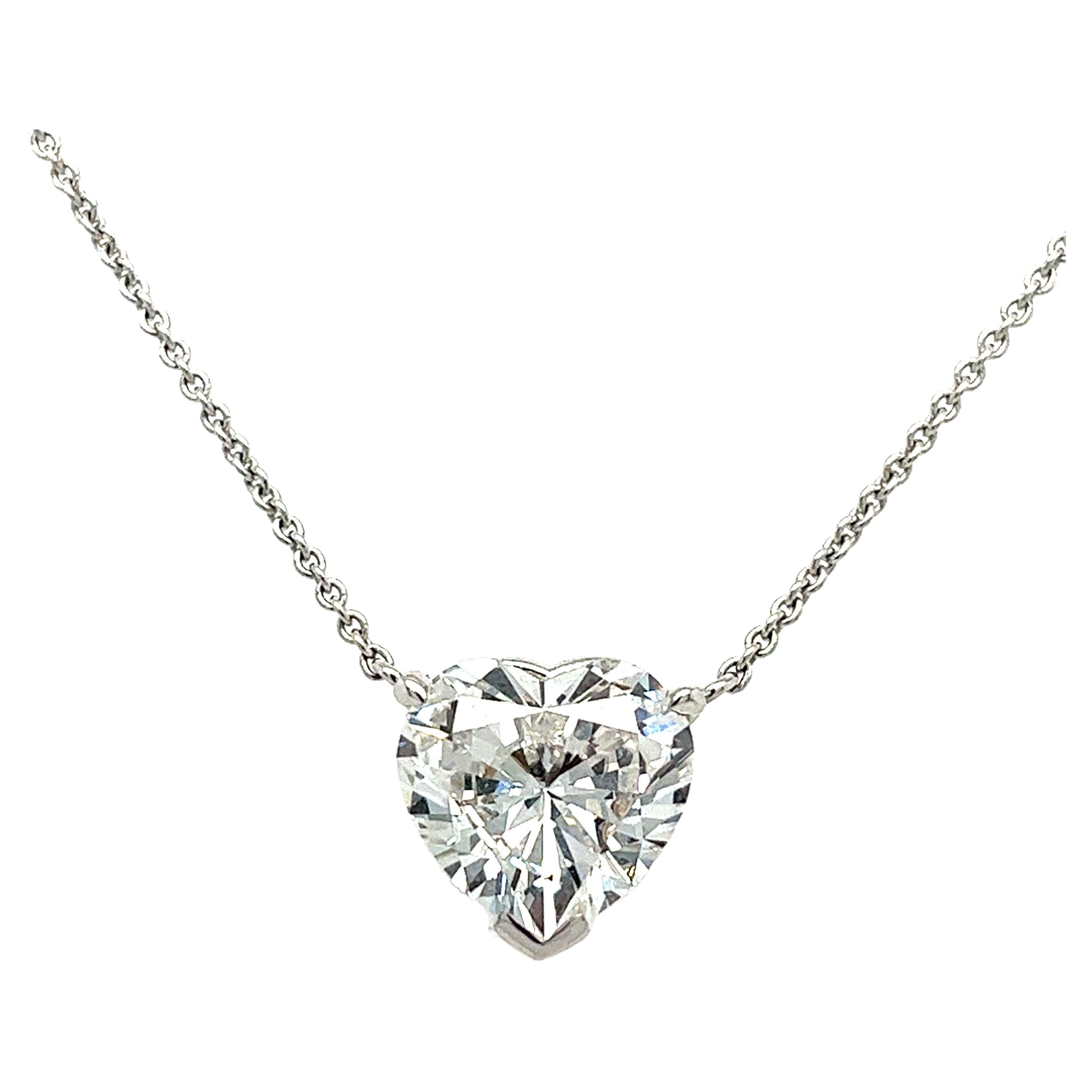 Necklace Platinum Heart Shape Diamond 3.02 carats For Sale